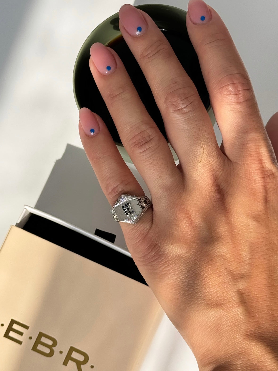 İTHAL E HARF AYARLANABİLİR GOLD SERÇE PARMAK YÜZÜK