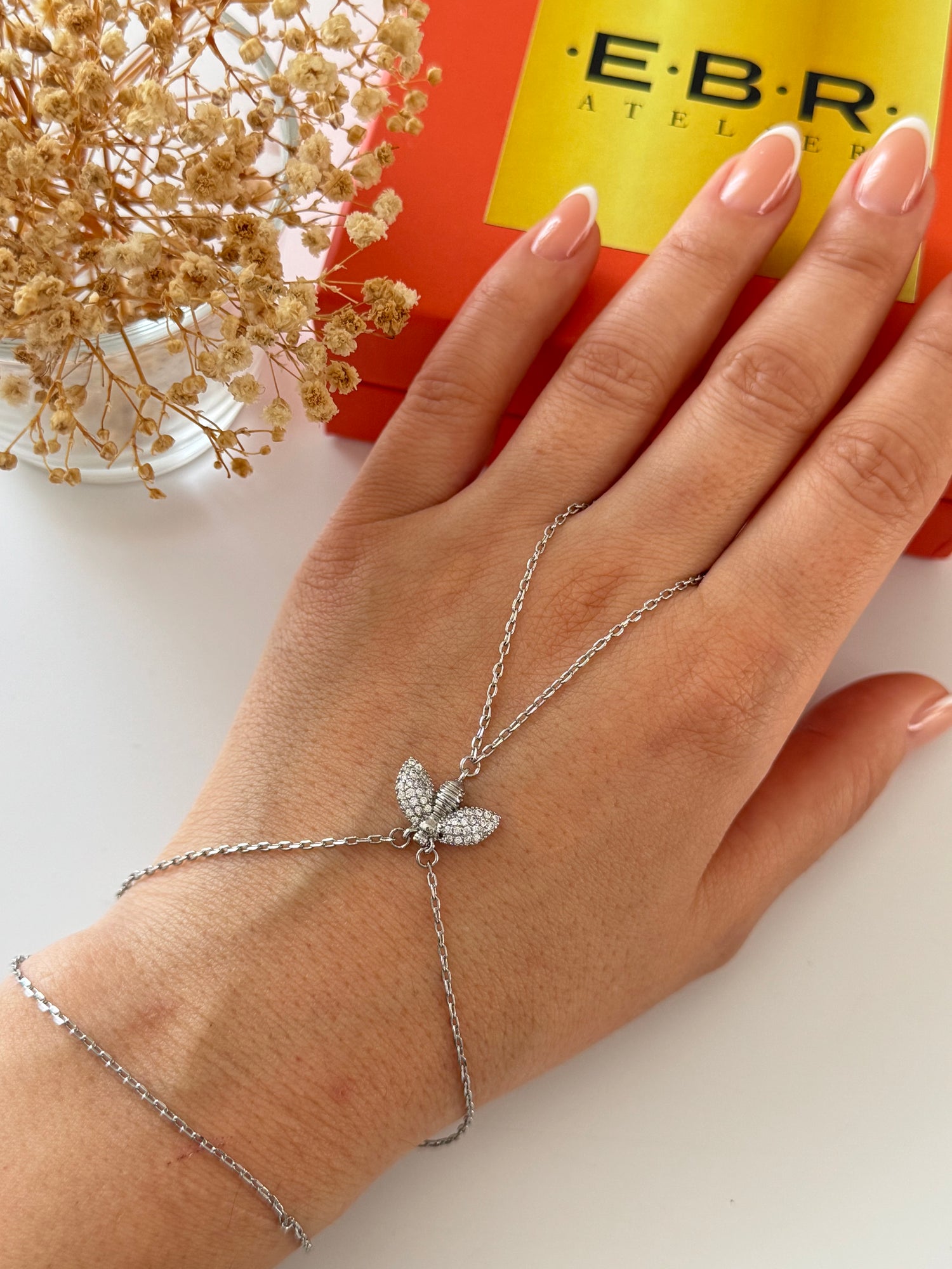 ZENA ARI DETAYLI SİLVER ŞAHMERAN