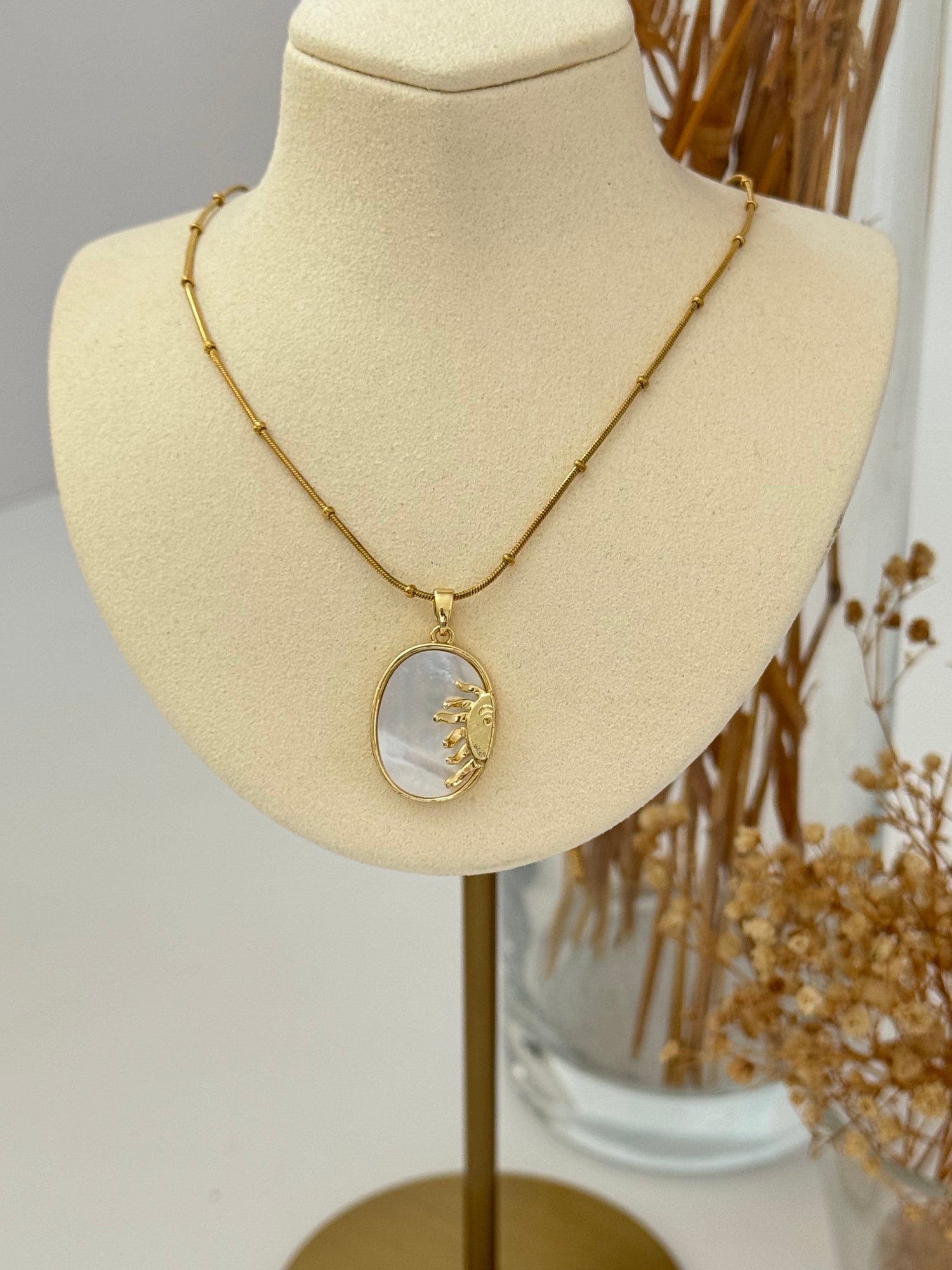 GÜNEŞ DETAYLI GOLD ÇELİK KOLYE