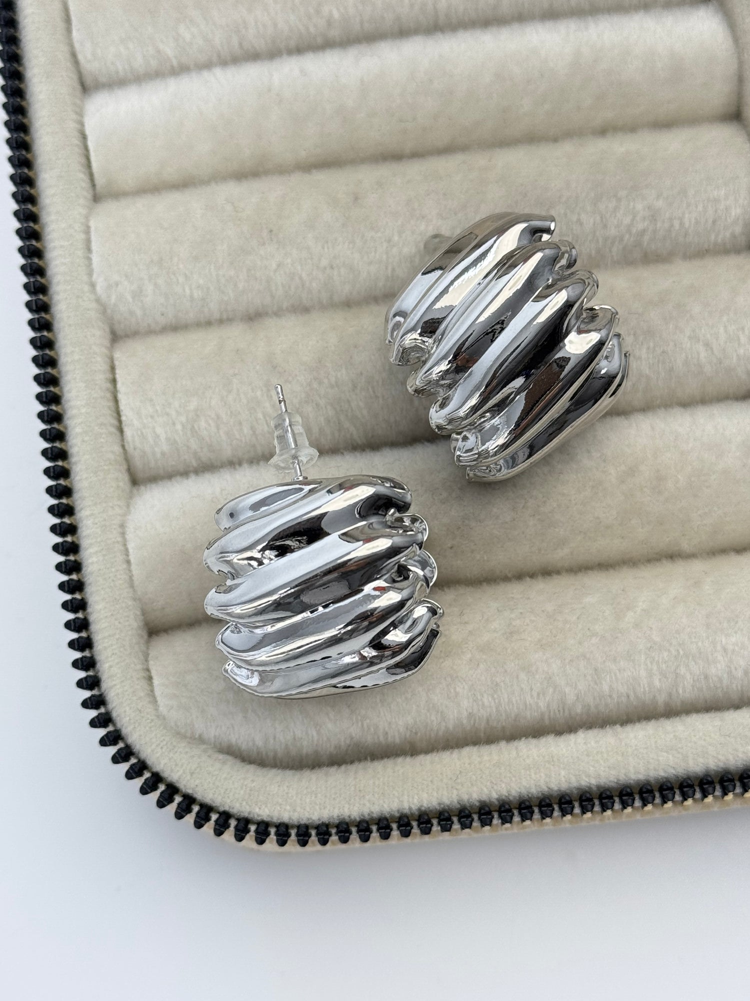 İTHAL SİLVER HALKA KÜPE