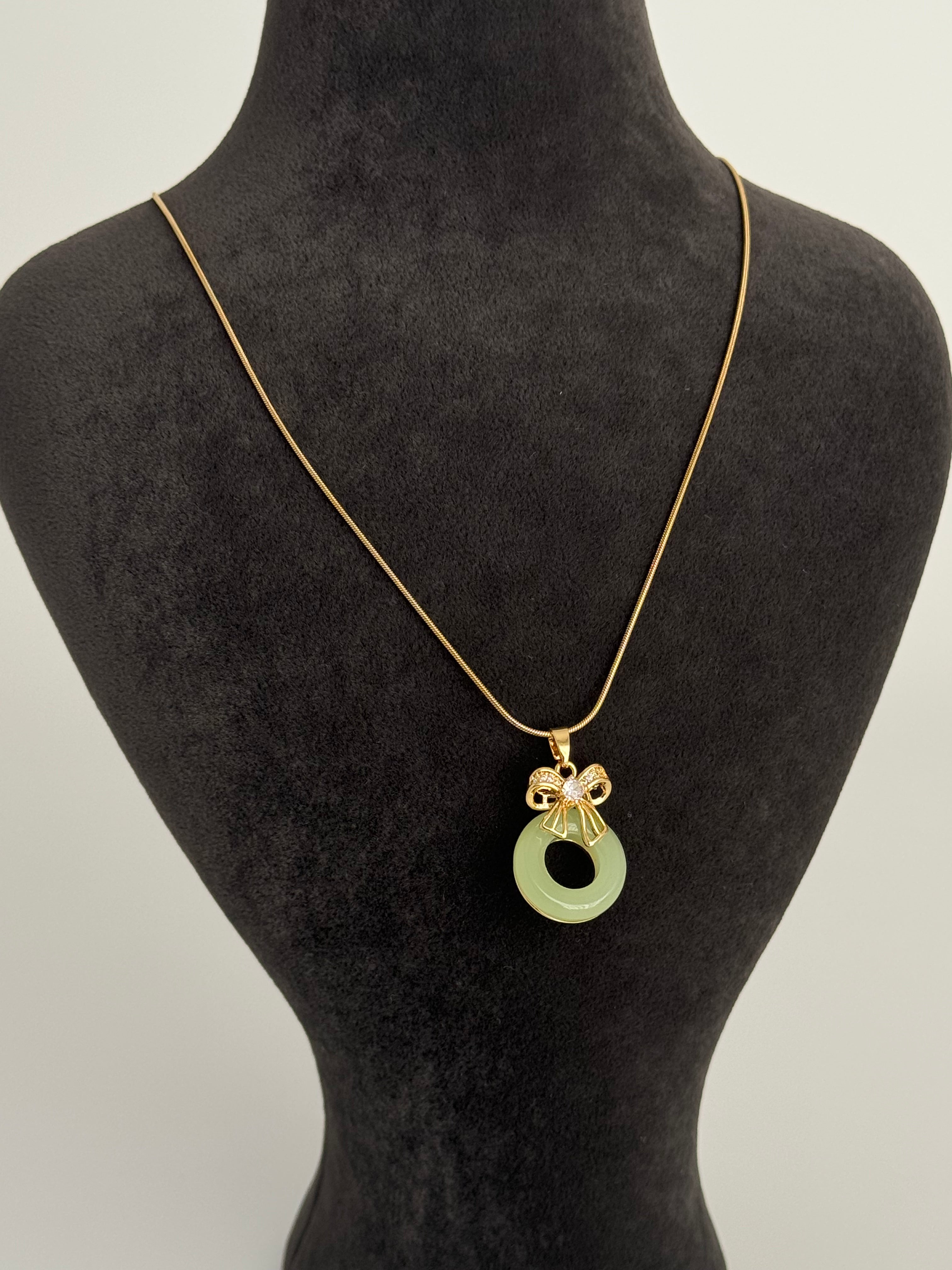 FİYONK DETAYLI GOLD ÇELİK KOLYE