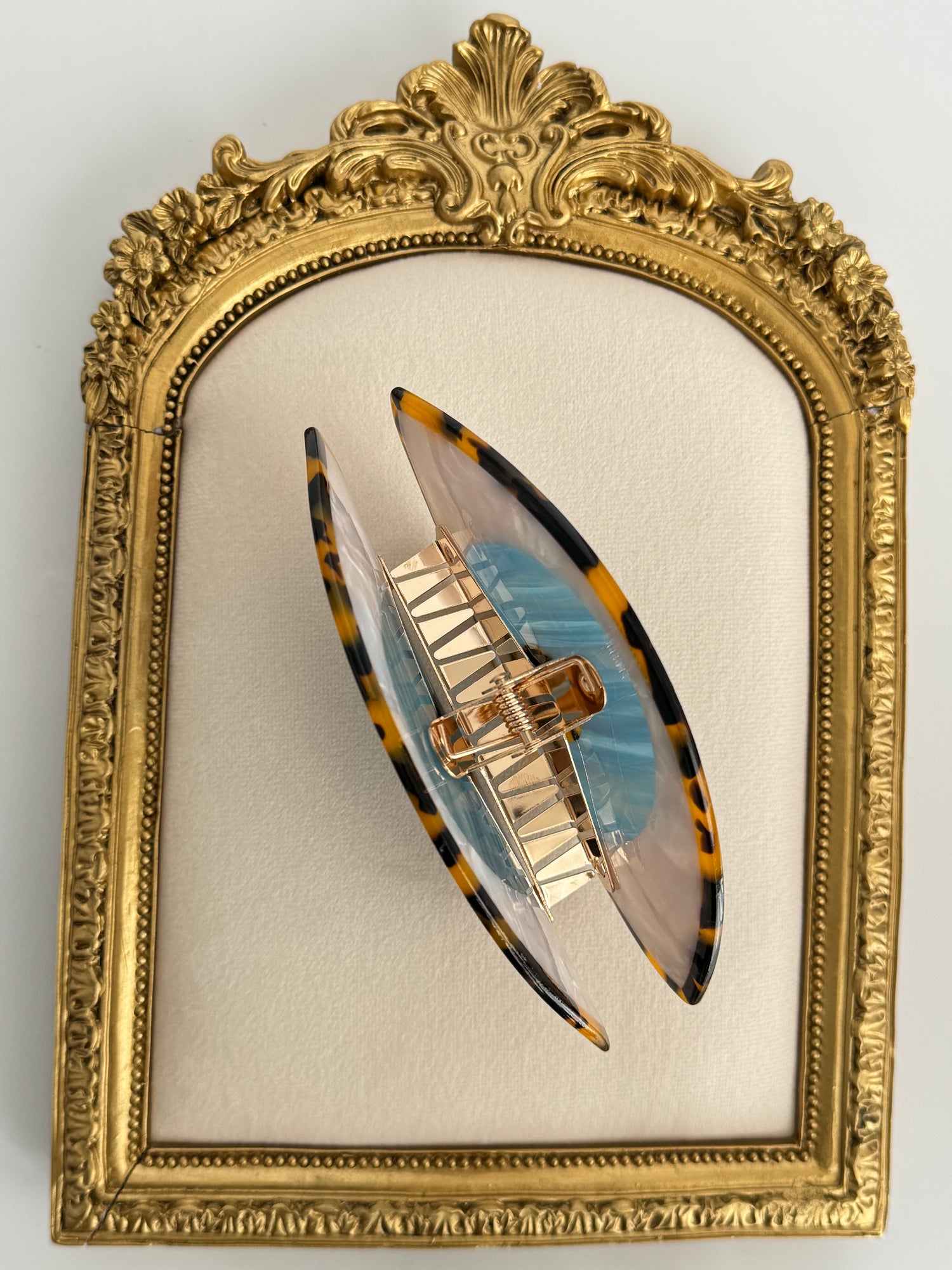 İTHAL BÜYÜK BOY LEOPARLI GÖZ KEMİK MANDAL TOKA