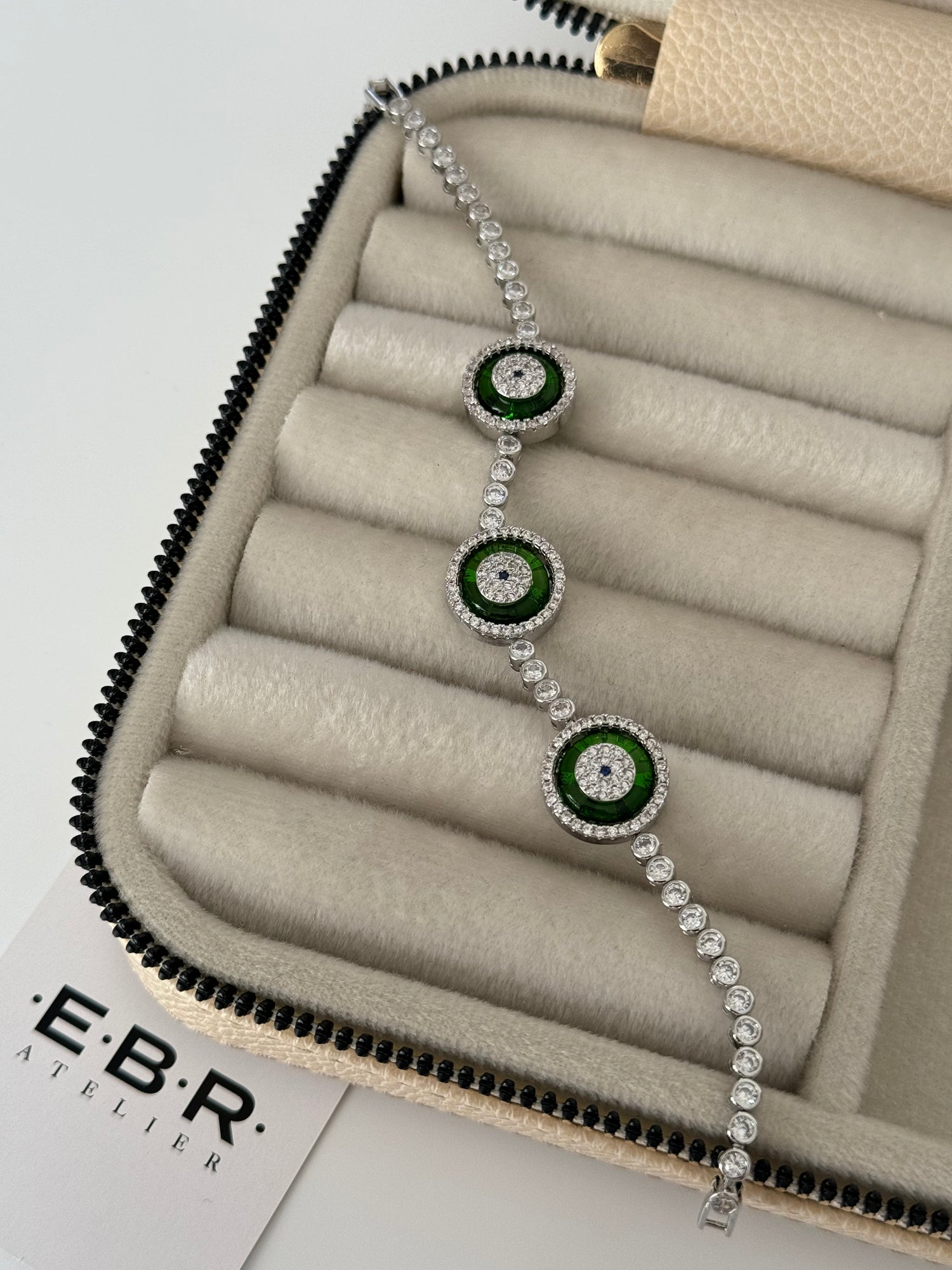 İTHAL SİLVER OVAL ÜÇLÜ ZİRKON TAŞLI YEŞİL CAMGÖZ BİLEKLİK