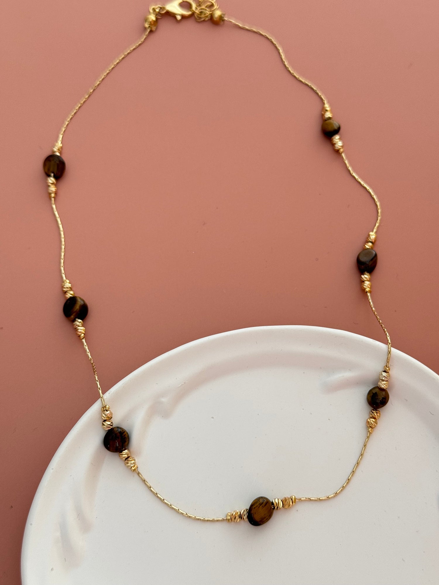 SİYARE KAHVERENGİ DOĞAL TAŞLI ALTIN KAPLAMA KOLYE