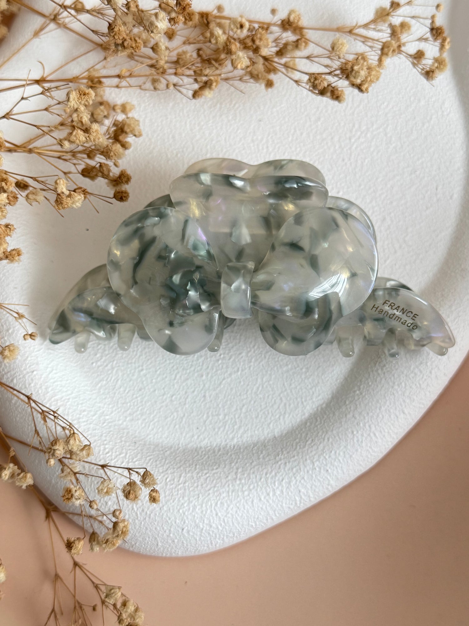 İTHAL ÇİÇEK DETAYLI YEŞİL SEDEFLİ KEMİK MANDAL TOKA