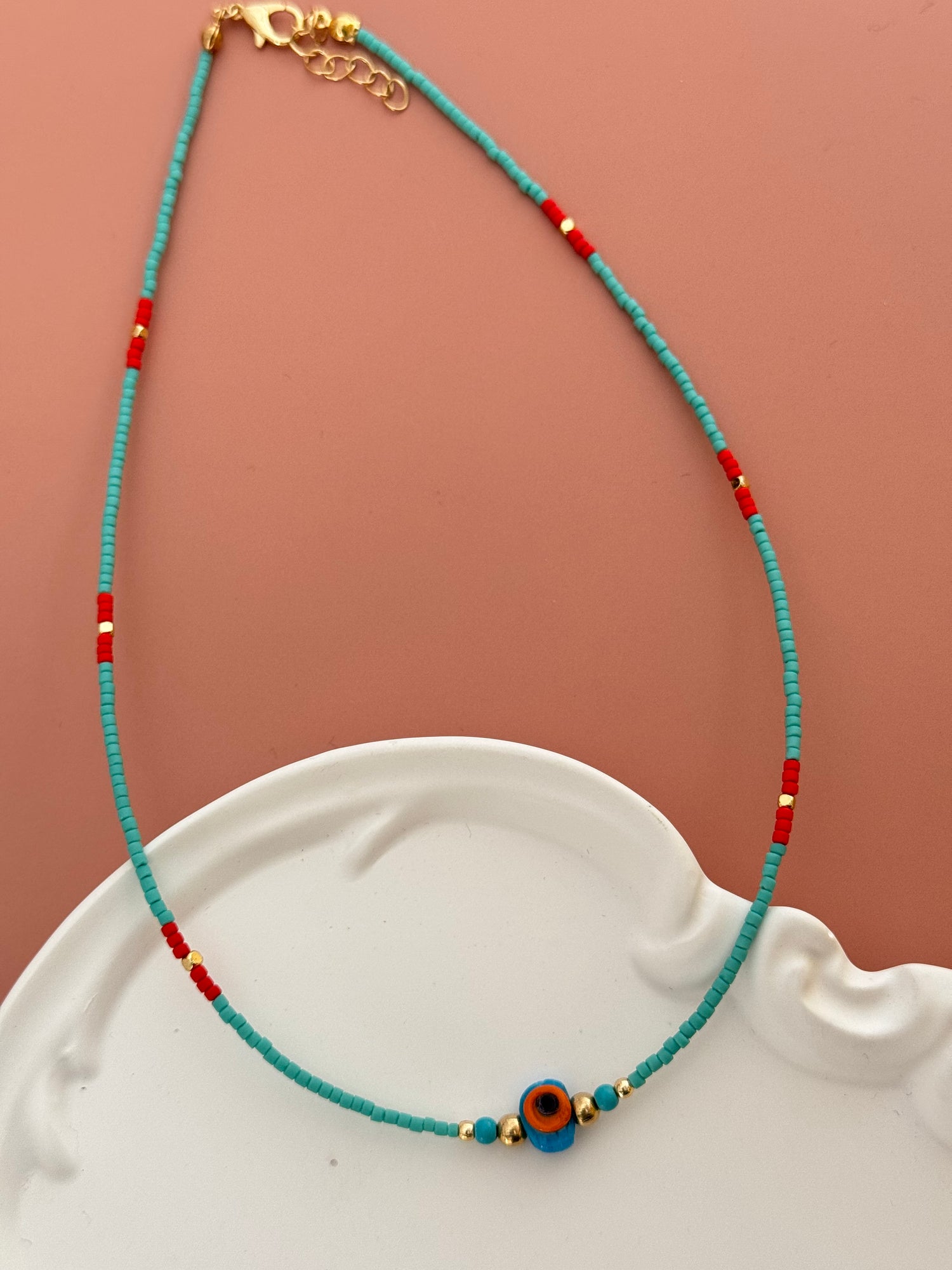 AZRA DOĞAL TAŞLI NAZAR NONCUK DETAYLI YEŞİL BONCUK KOLYE