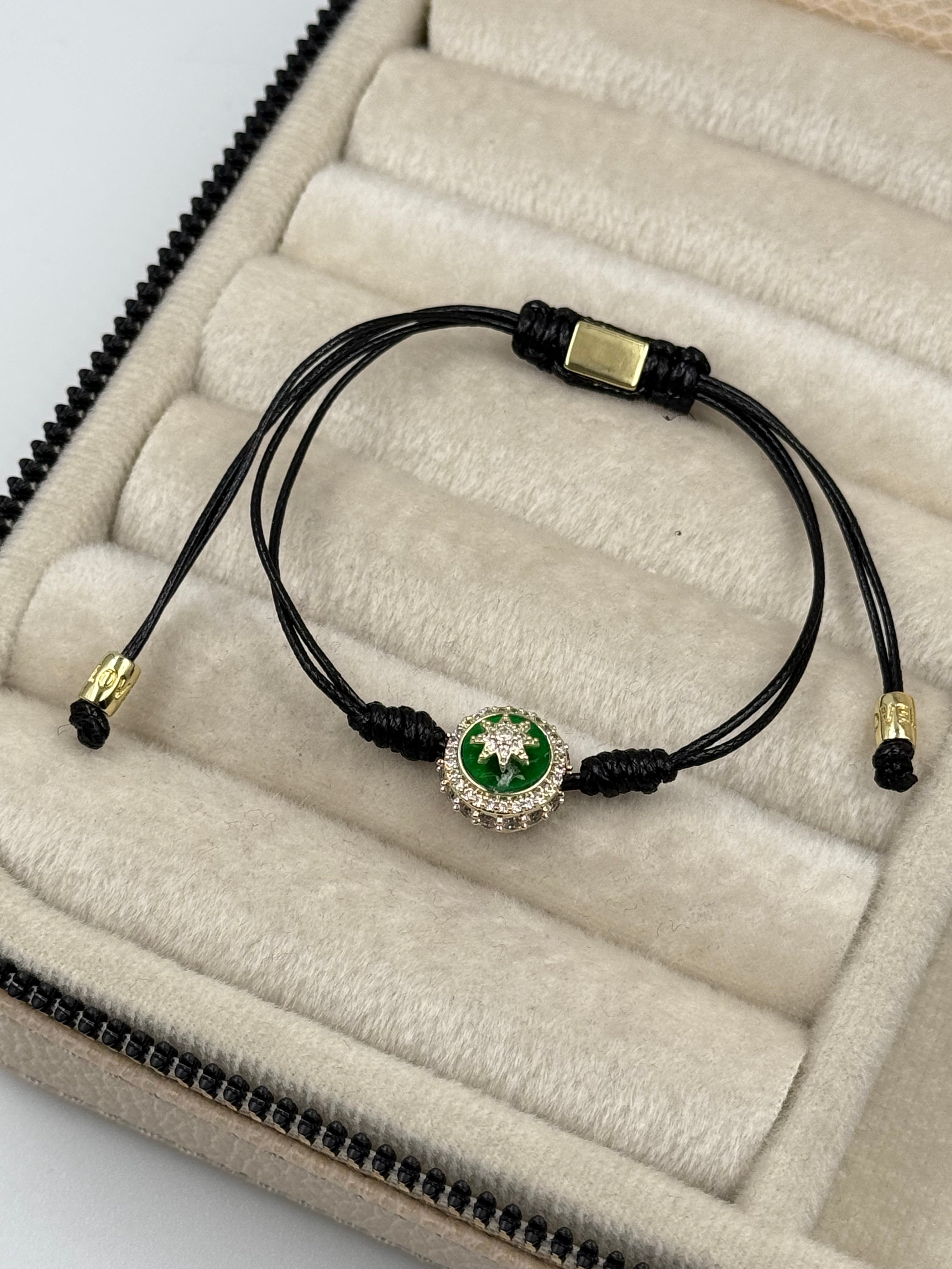 LUA YEŞİL TAŞLI SİYAH İPLİ AYARLANABİLİR BİLEKLİK