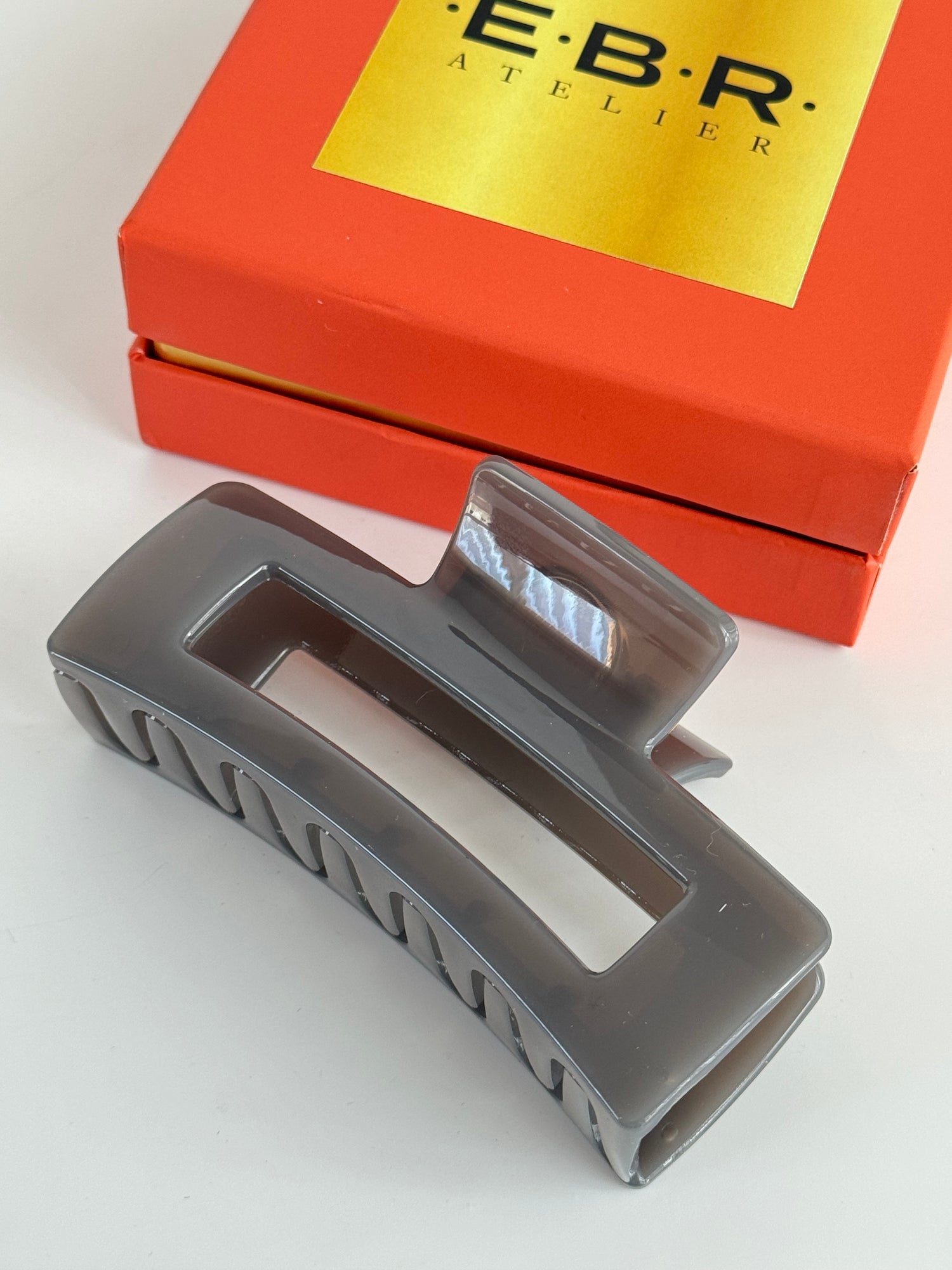 İTHAL KIRILMAZ GARANTİLİ GRİ AKRİLİK MANDAL TOKA