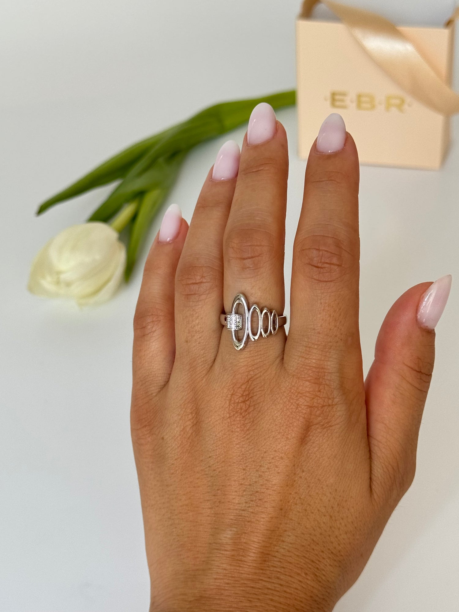 İTHAL DETAYLI SİLVER AYARLANABİLİR YÜZÜK