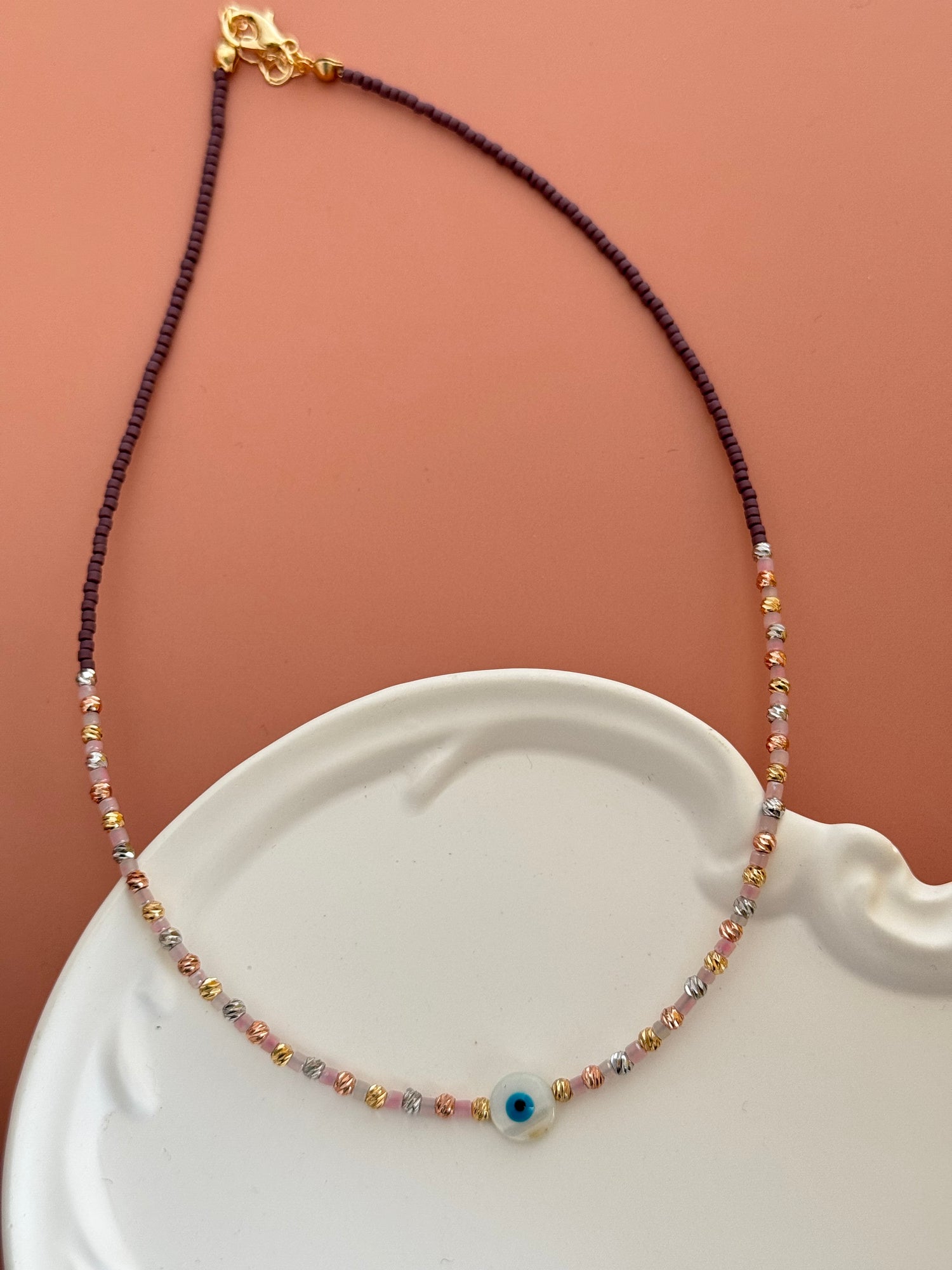 TEVA SEDEFLİ NAZAR NONCUK DETAYLI ALTIN KAPLAMA DORİKA MÜRDÜM BONCUK KOLYE