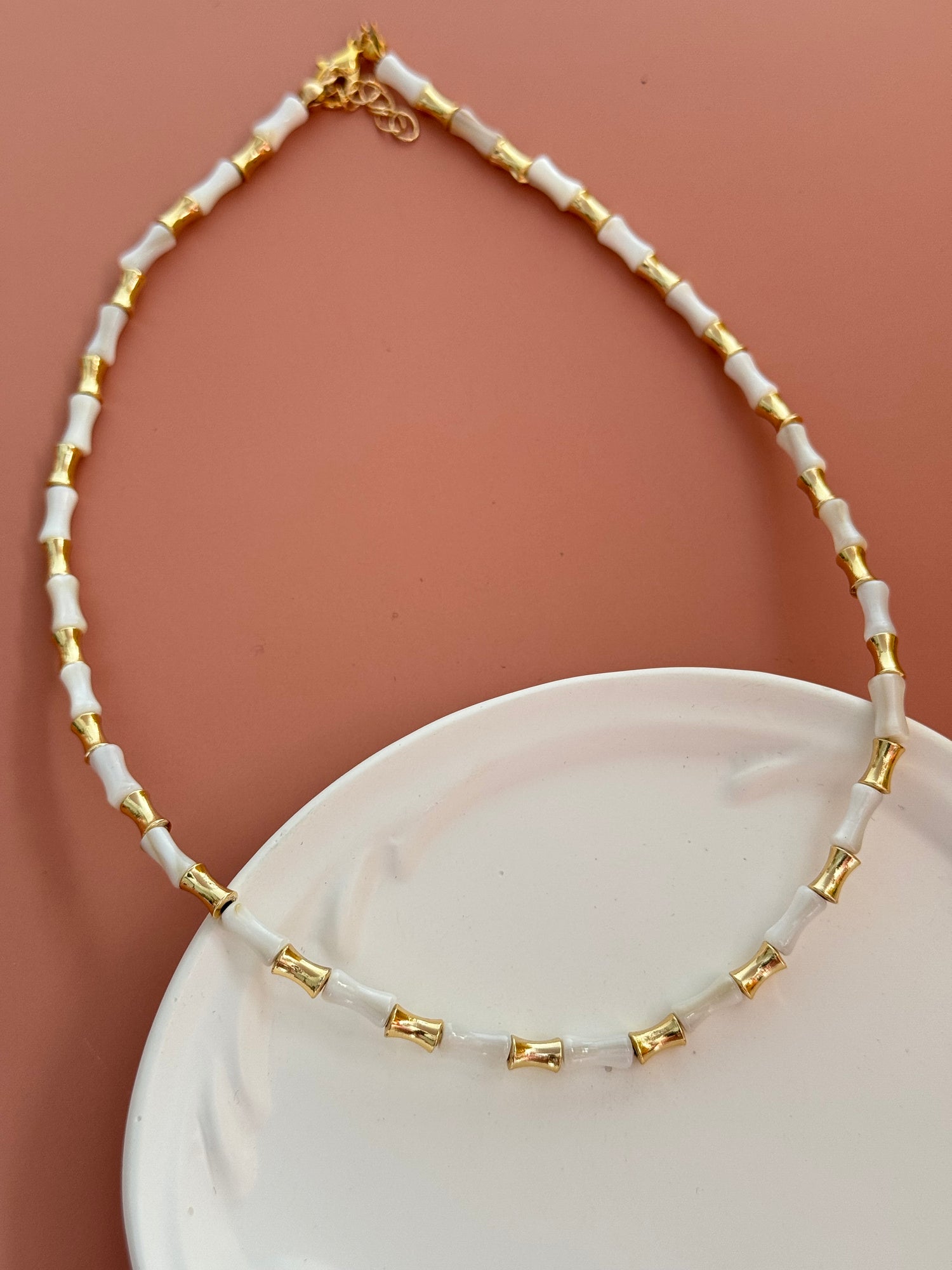 ELAE BEYAZ TAŞLI GOLD ALTIN KAPLAMA KOLYE