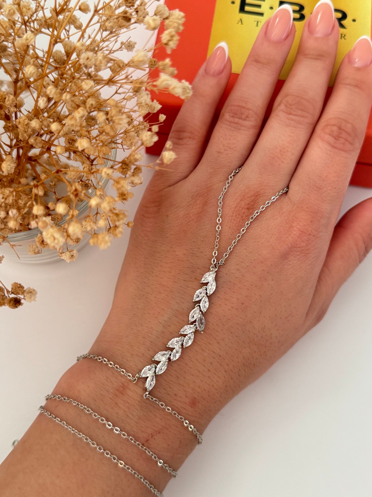 İTHAL TAŞ DETAYLI SİLVER ŞAHMERAN