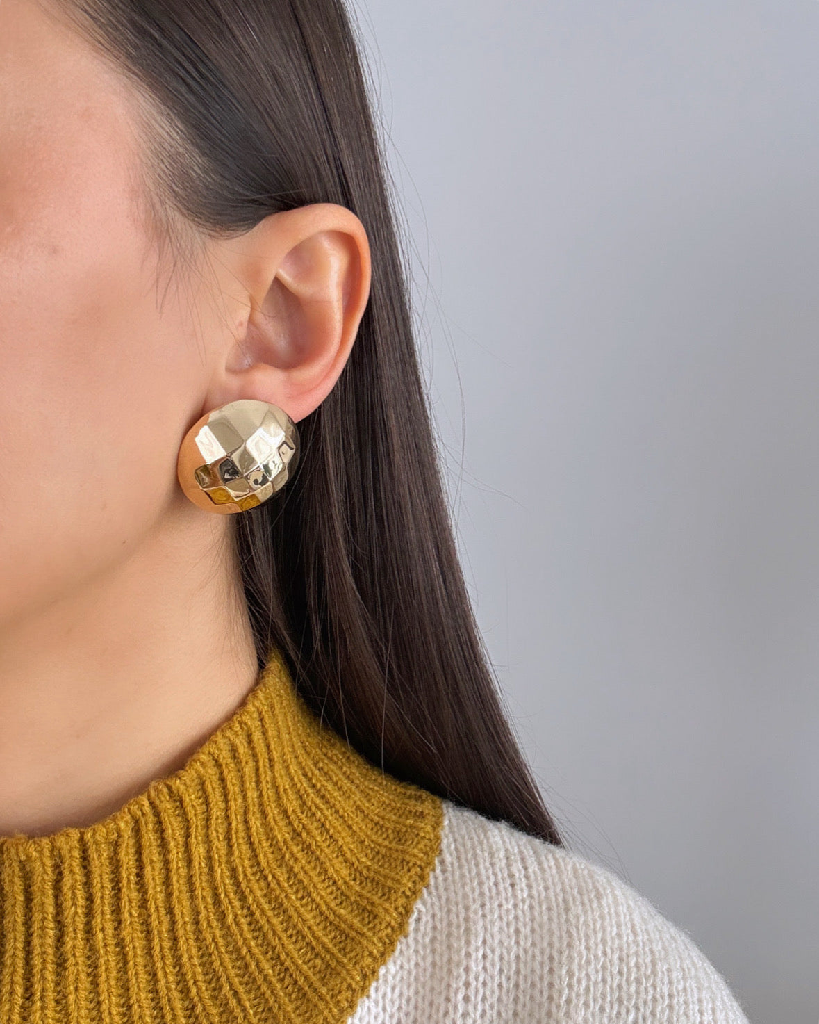 İTHAL BOMBELİ OVAL FORM GOLD KÜPE