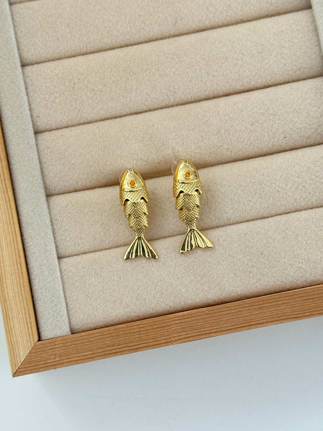 ORİNA BALIK DETAYLI GOLD KÜPE