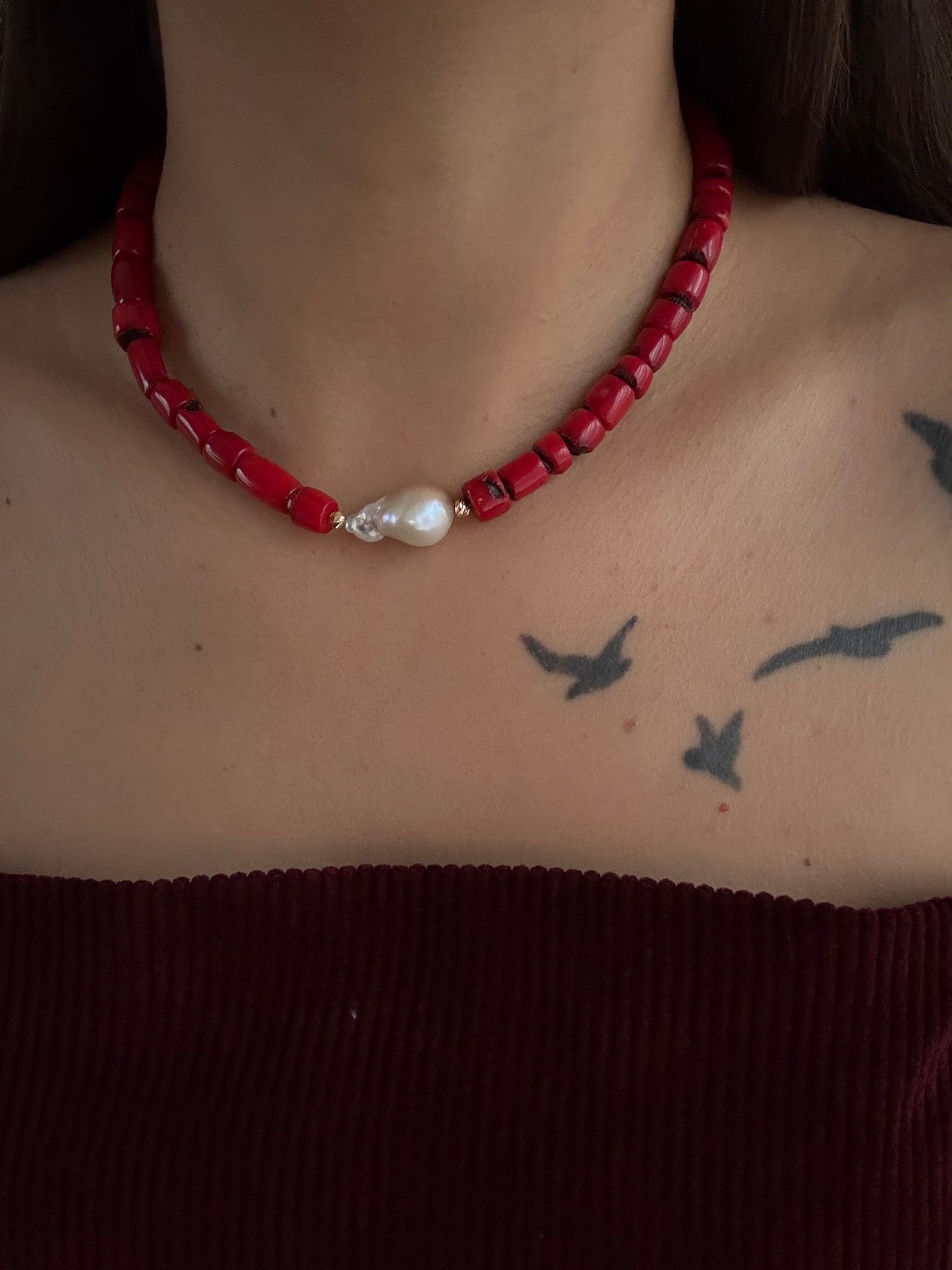 DELYA İNCİ DETAYLI MERCAN DOĞAL TAŞLI KOLYE