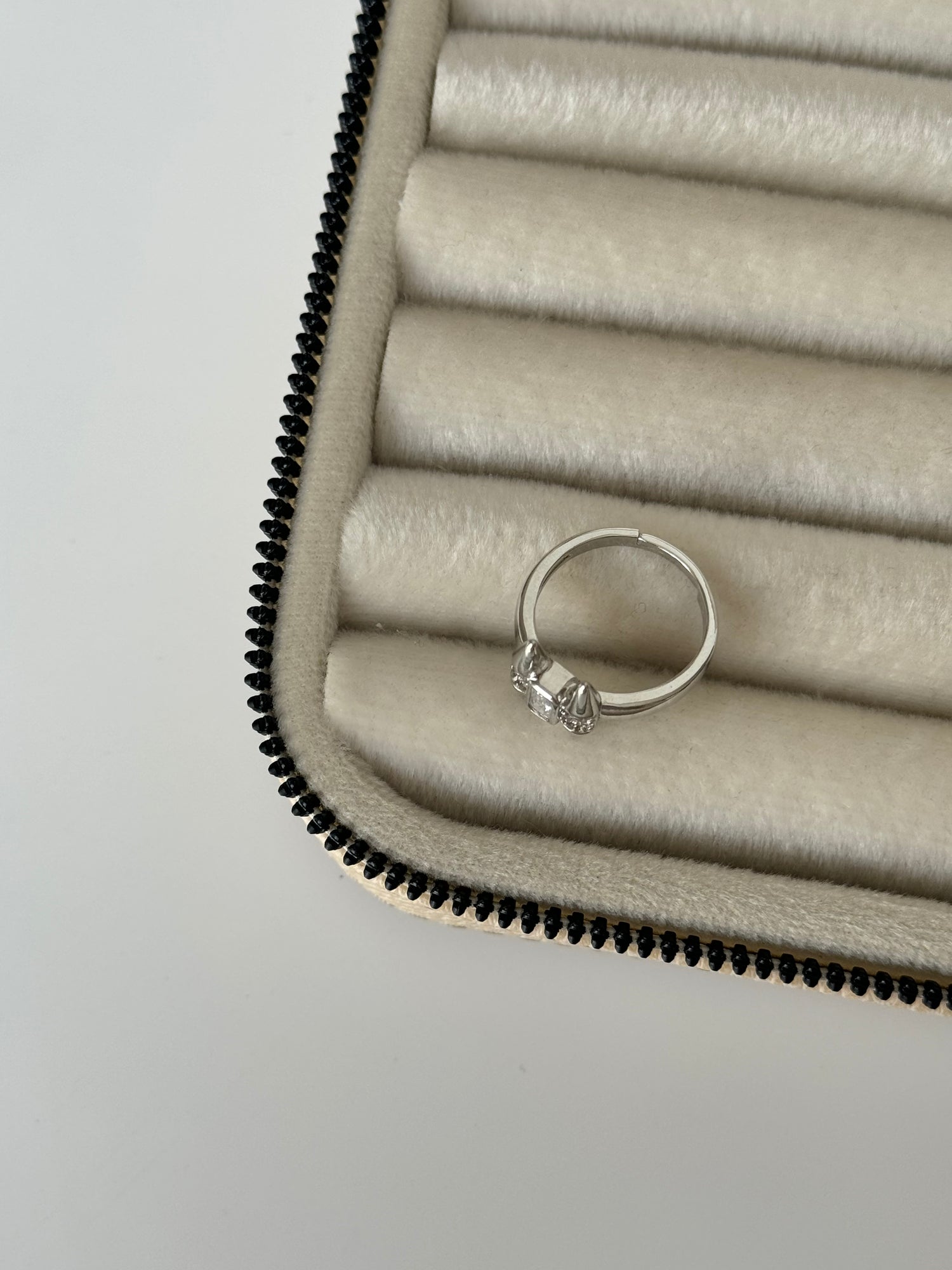 İTHAL TAŞLI SİLVER AYARLANABİLİR YÜZÜK