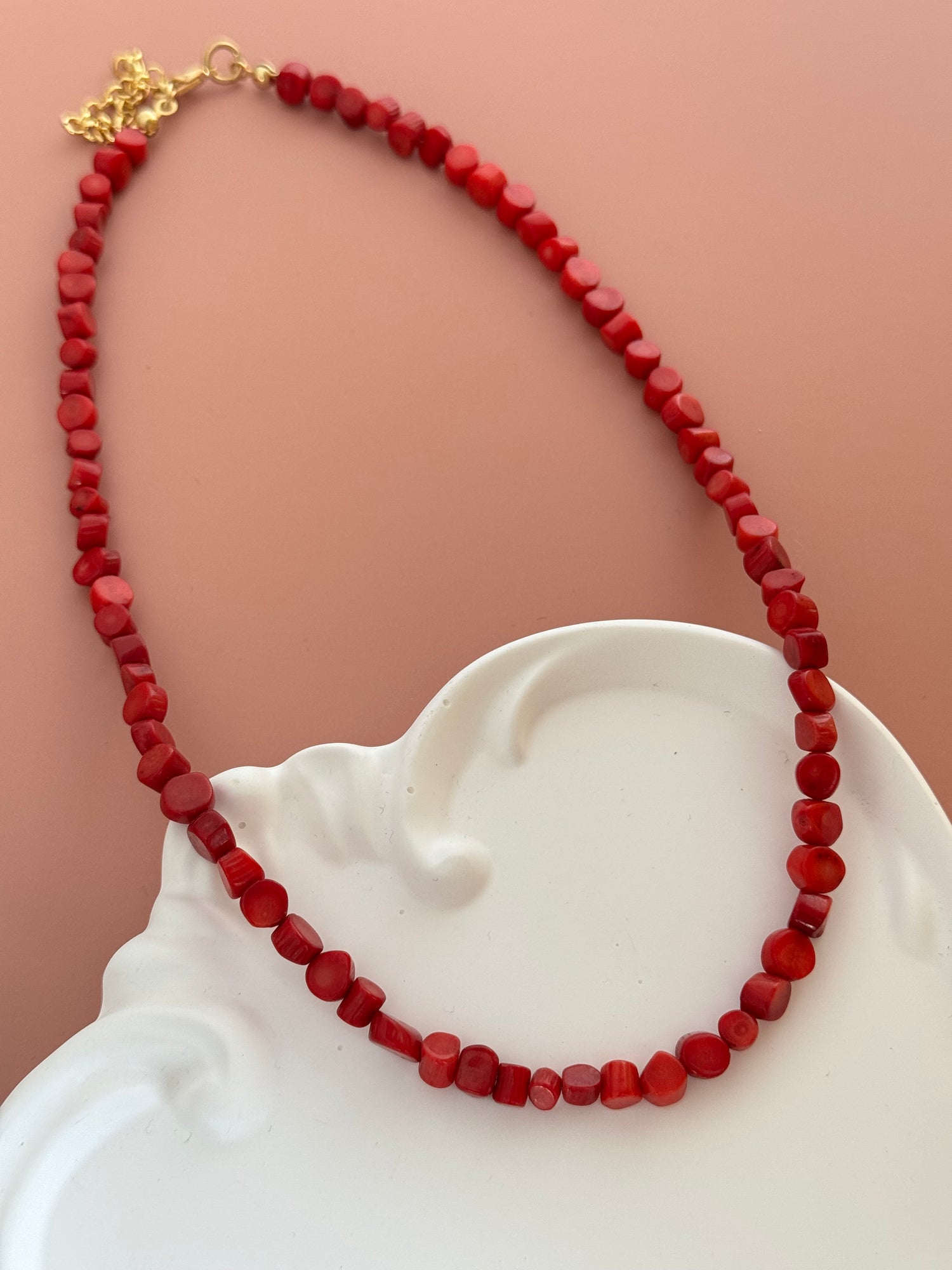 NURA MERCAN DOĞAL TAŞLI KOLYE