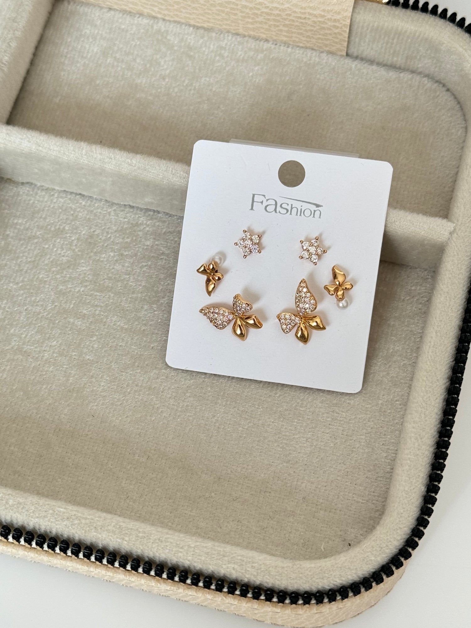 İTHAL KELEBEK DETAYLI GOLD 6LI SET KÜPE