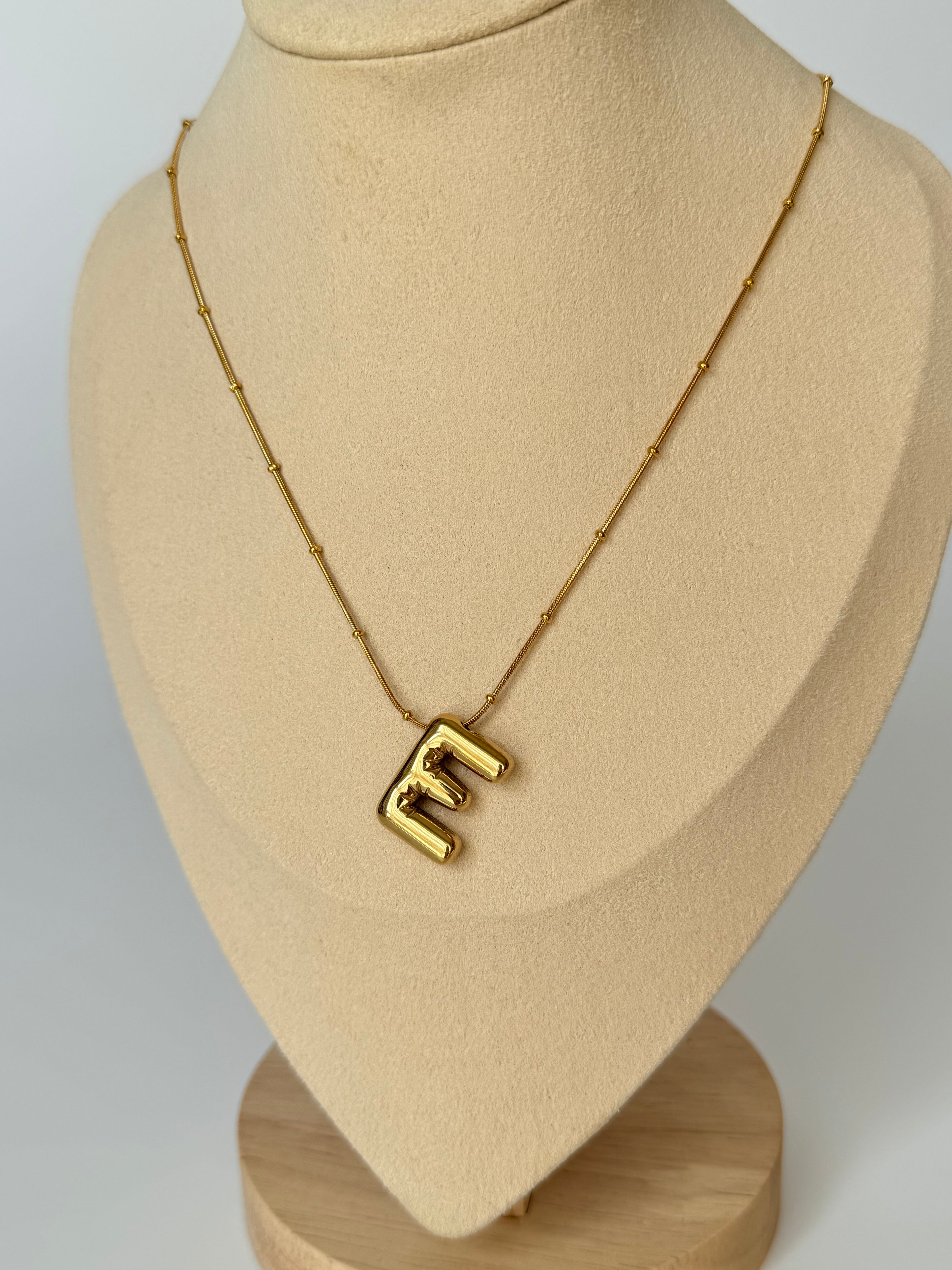 İthal Balon E Harf Gold Kolye