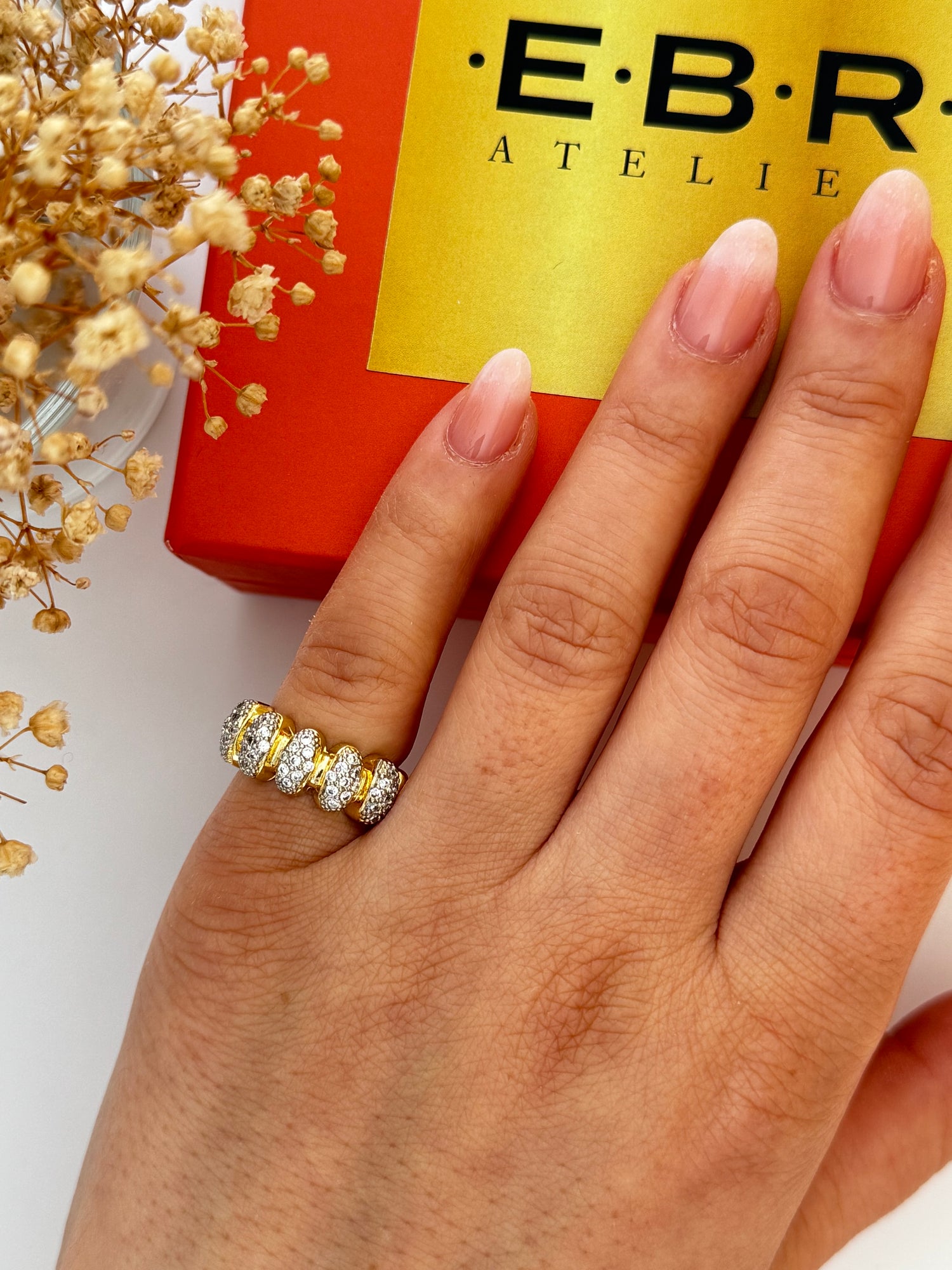 ZARENA TAŞ DETAYLI AYARLANABİLİR SERÇE PARMAK YÜZÜK