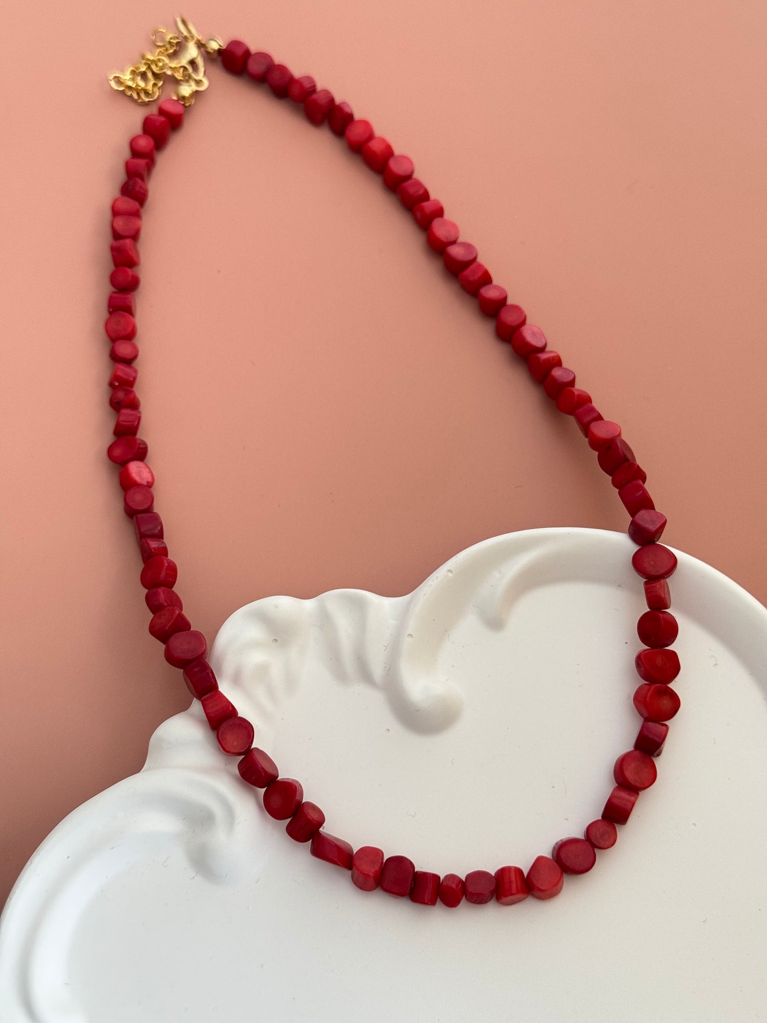 NURA MERCAN DOĞAL TAŞLI KOLYE