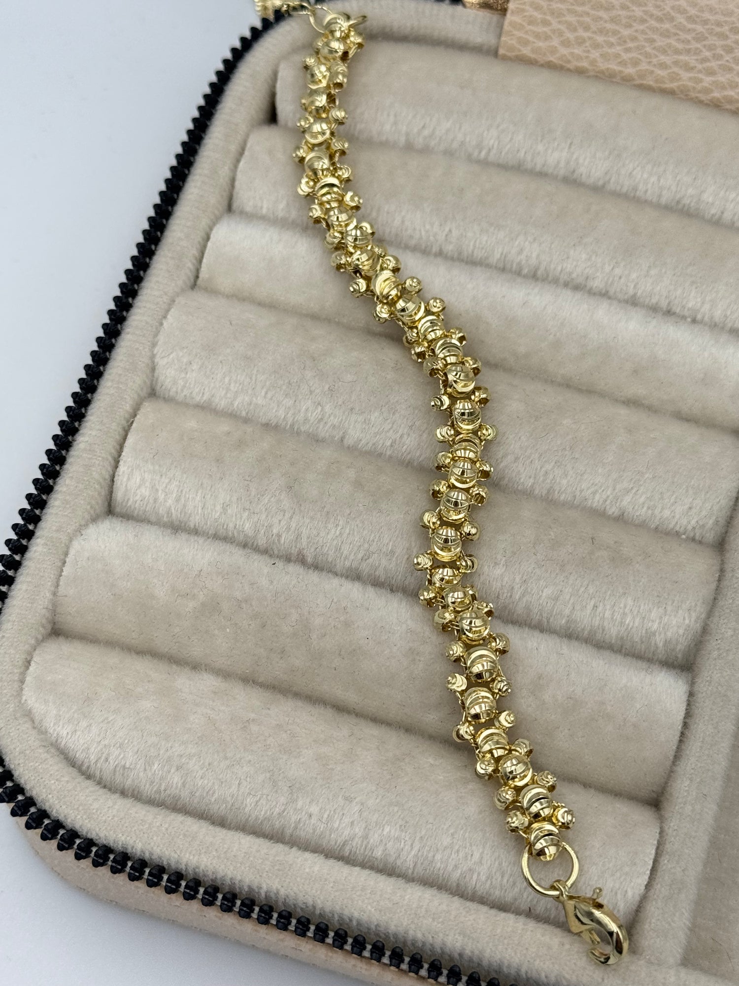 İTHAL DORİKA DETAYLI GOLD BİLEKLİK