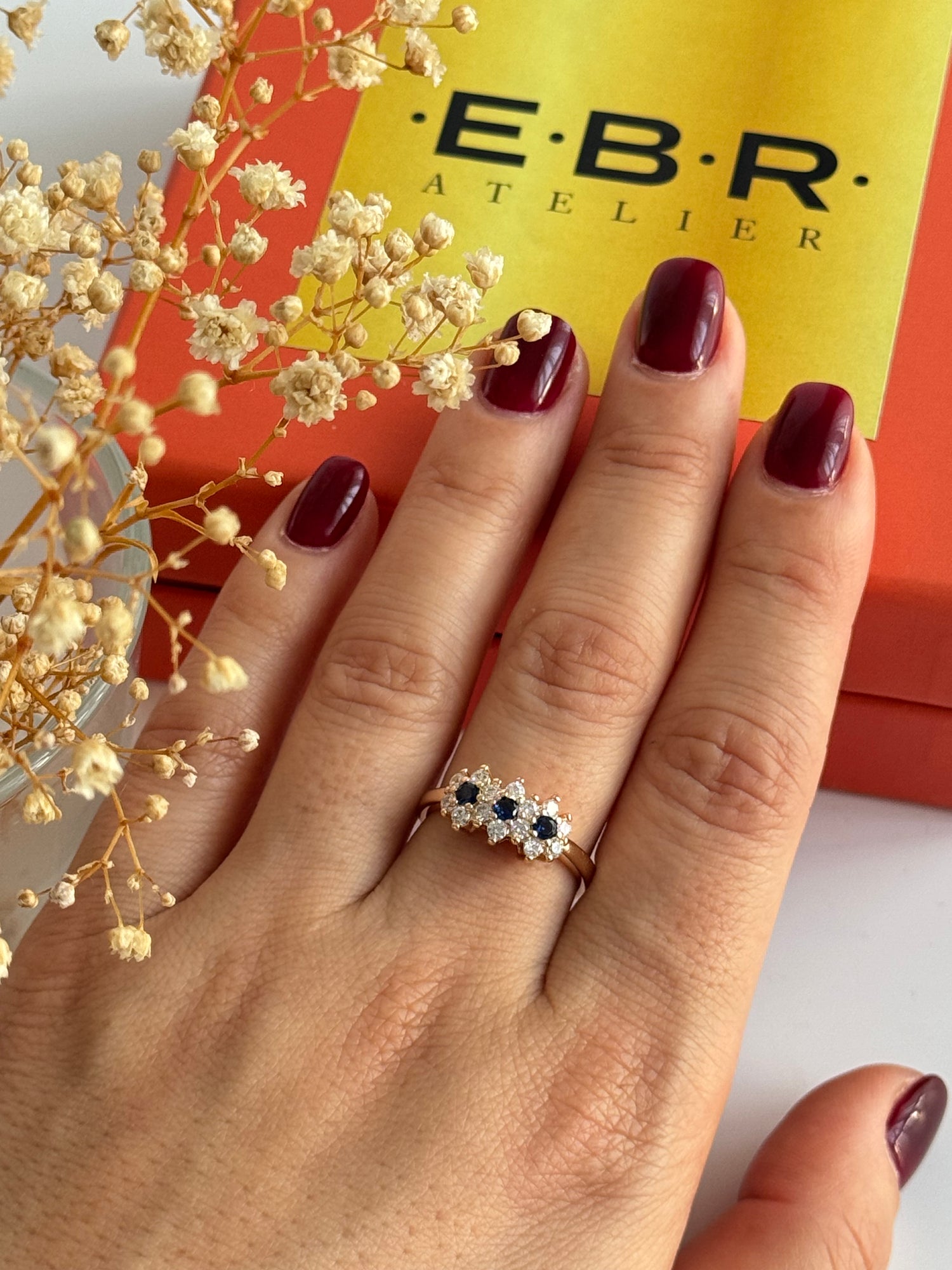 İTHAL MAVİ TAŞLI ÇİÇEKLİ GOLD AYARLANABİLİR YÜZÜK