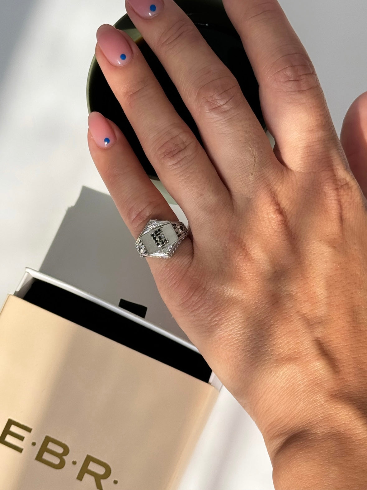 İTHAL E HARF AYARLANABİLİR GOLD SERÇE PARMAK YÜZÜK