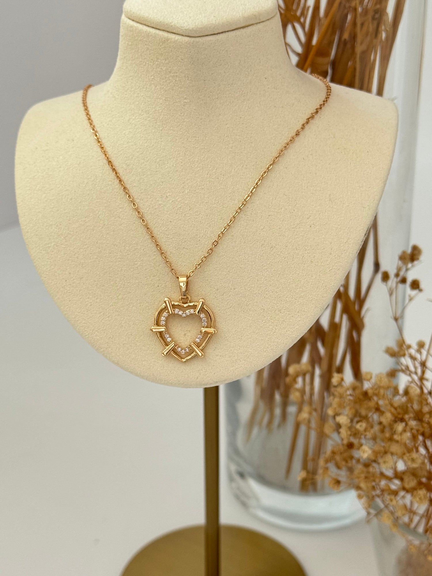 İTHAL KALP DETAYLI GOLD ÇELİK KOLYE