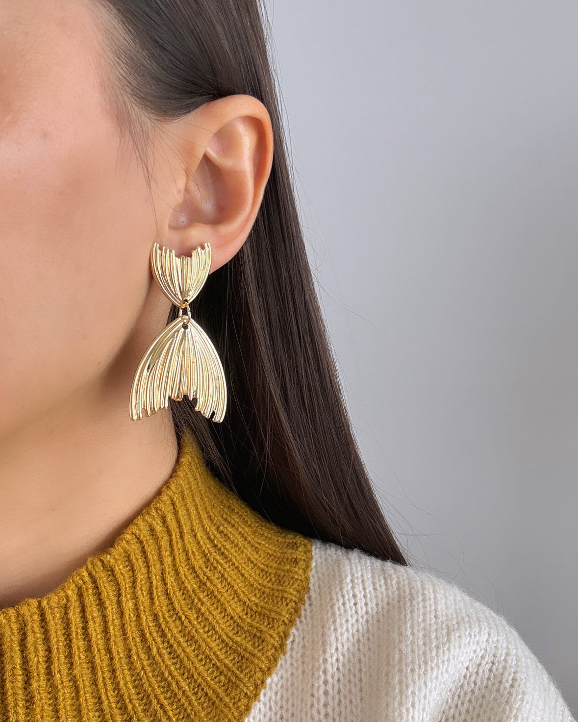 İTHAL DENİZ KIZI MODEL GOLD KÜPE