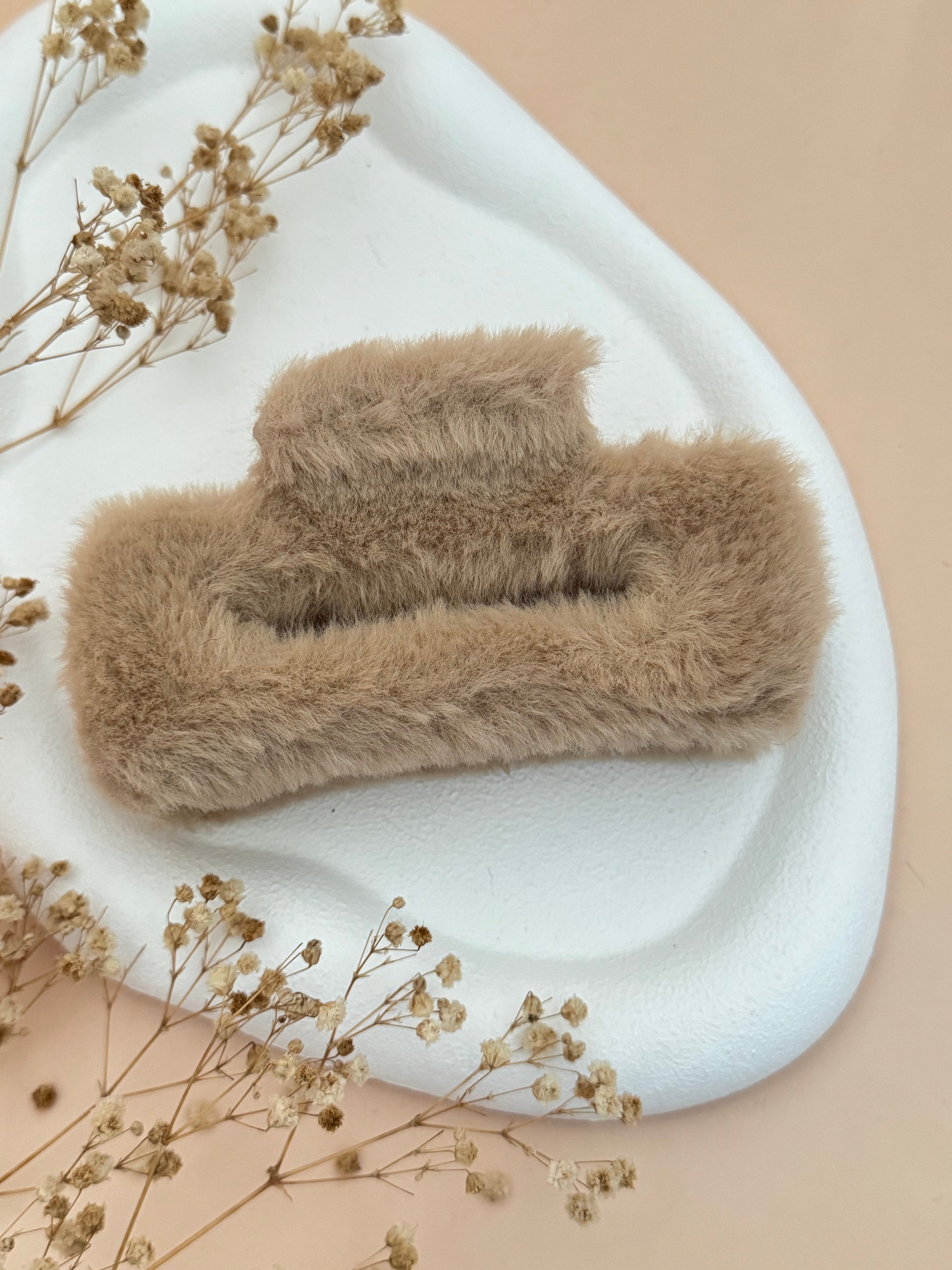 İTHAL DEVE TÜYÜ RENGİ DİKDÖRTGEN ORTA BOY PELUŞ MANDAL TOKA