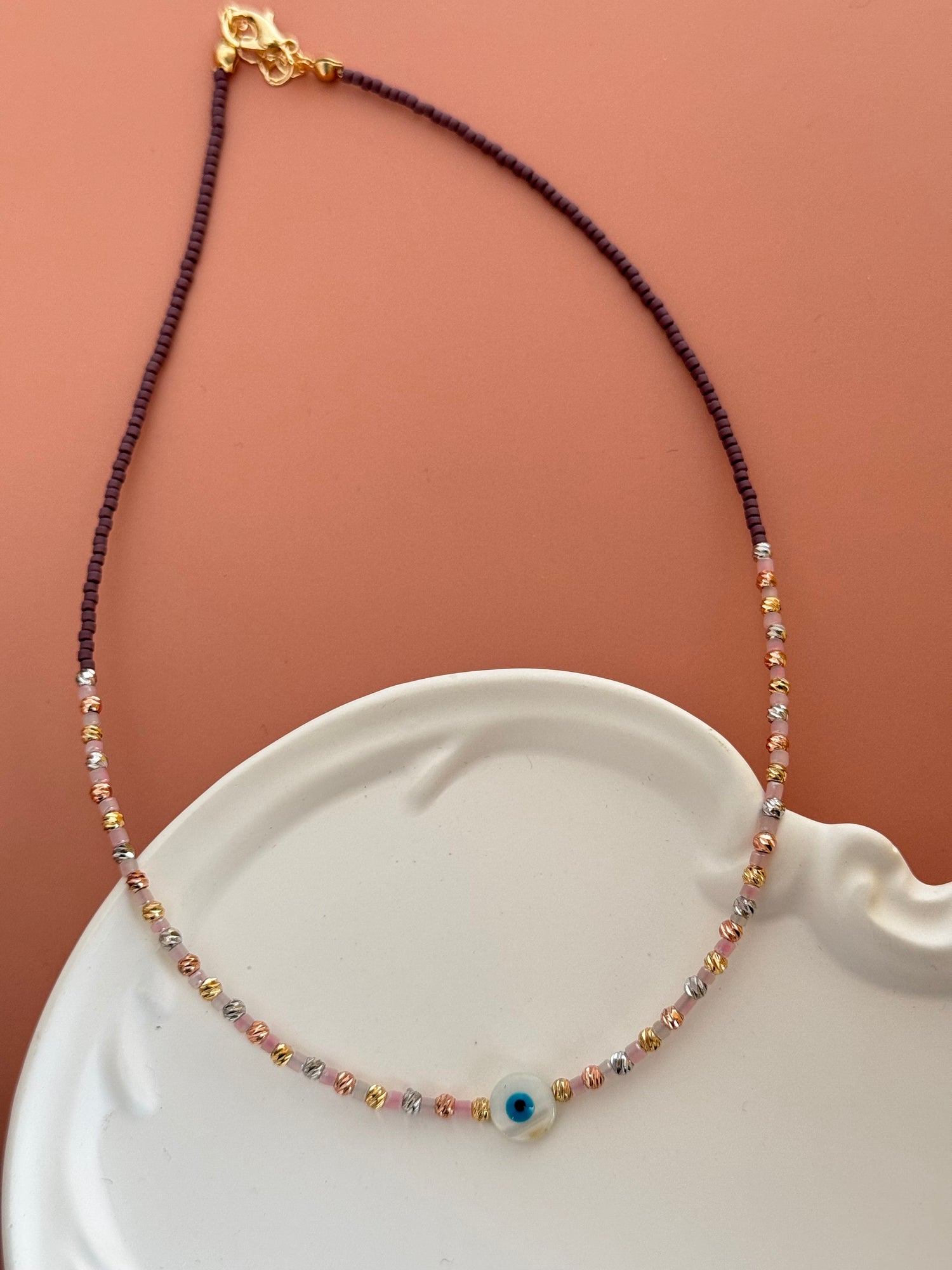 TEVA SEDEFLİ NAZAR NONCUK DETAYLI ALTIN KAPLAMA DORİKA MÜRDÜM BONCUK KOLYE