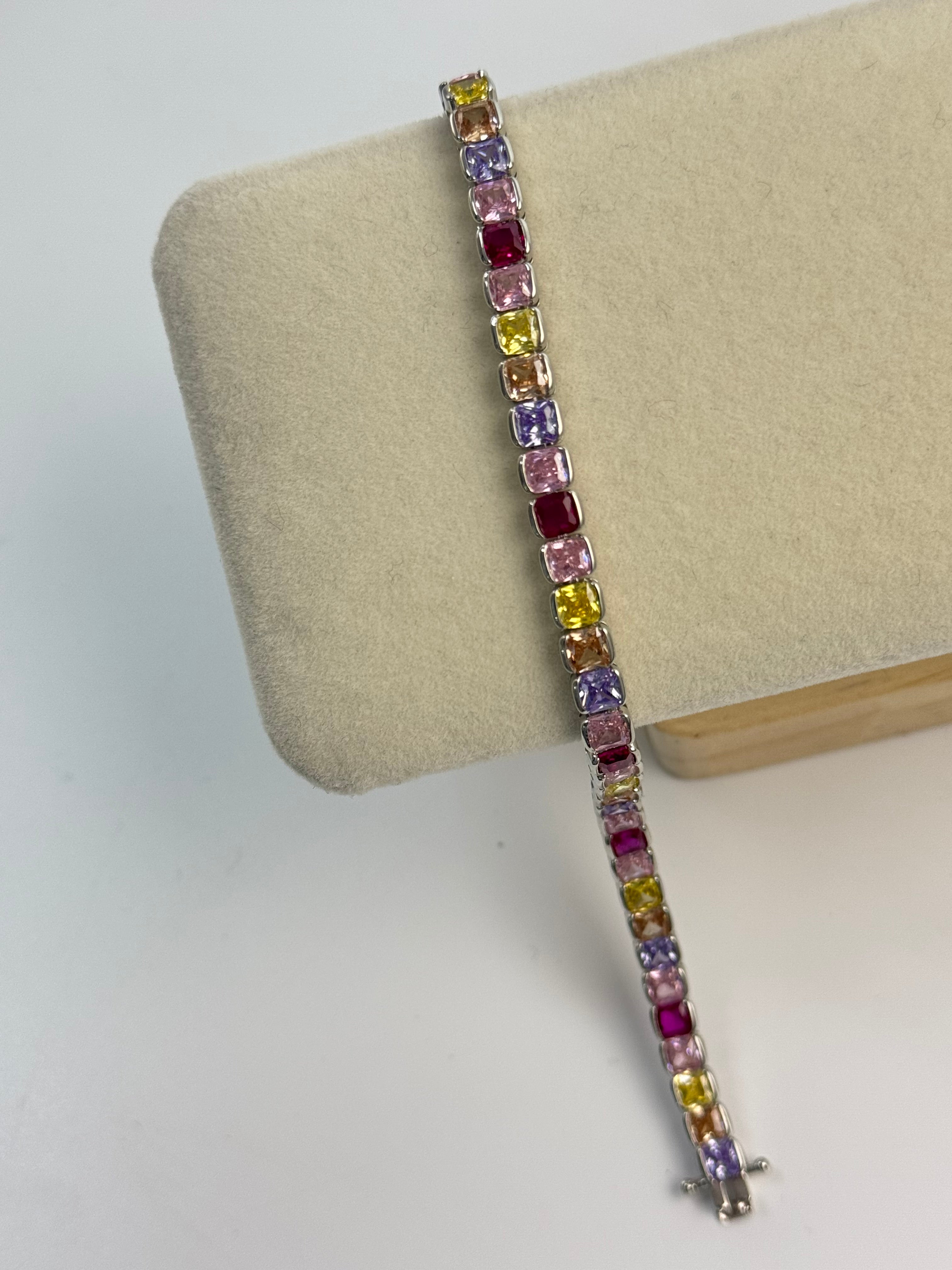 İTHAL RENKLİ ZİRKON TAŞLI SU YOLU SİLVER BİLEKLİK