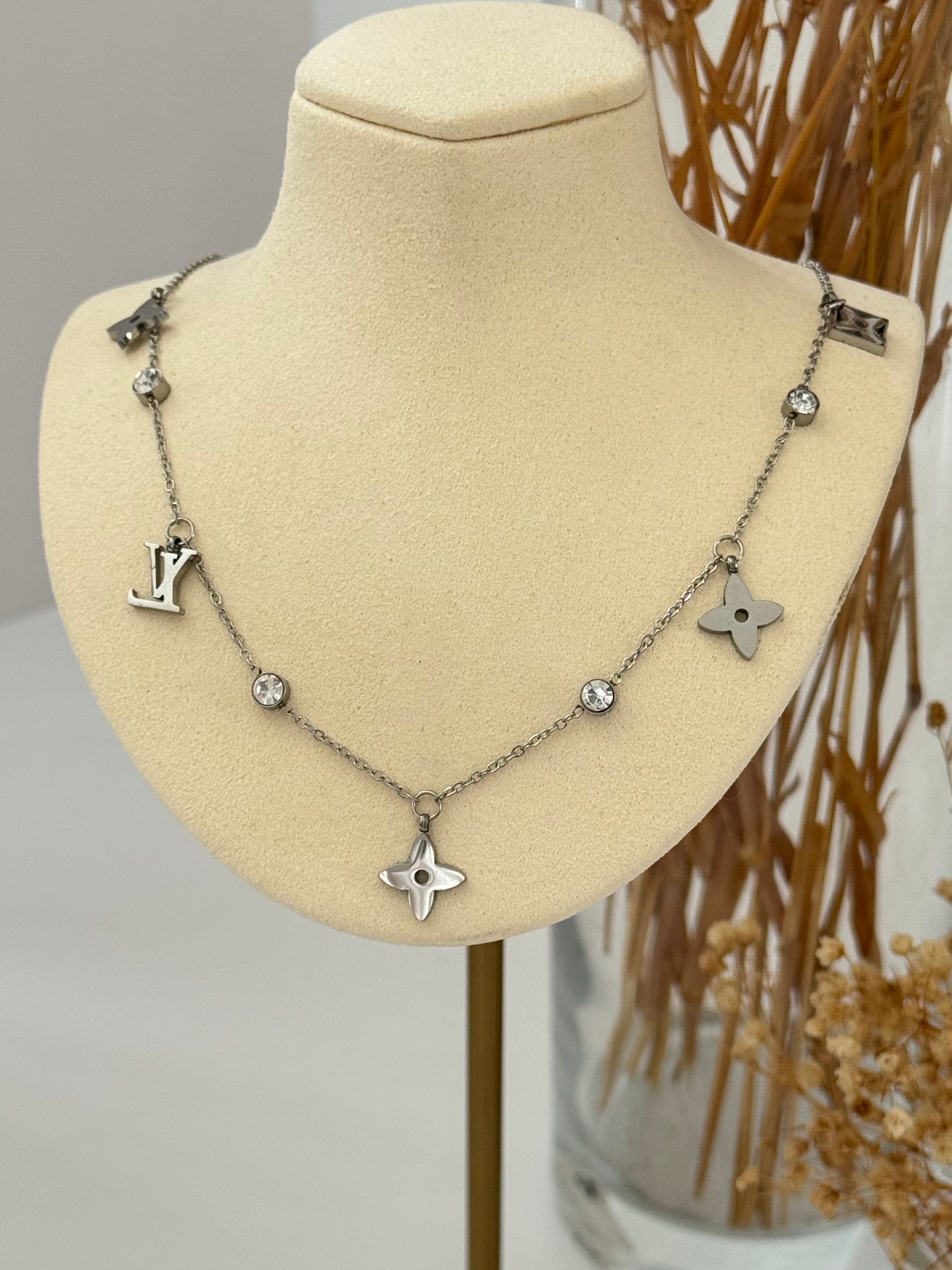 DETAYLI MARKA MODEL SİLVER ÇELİK KOLYE