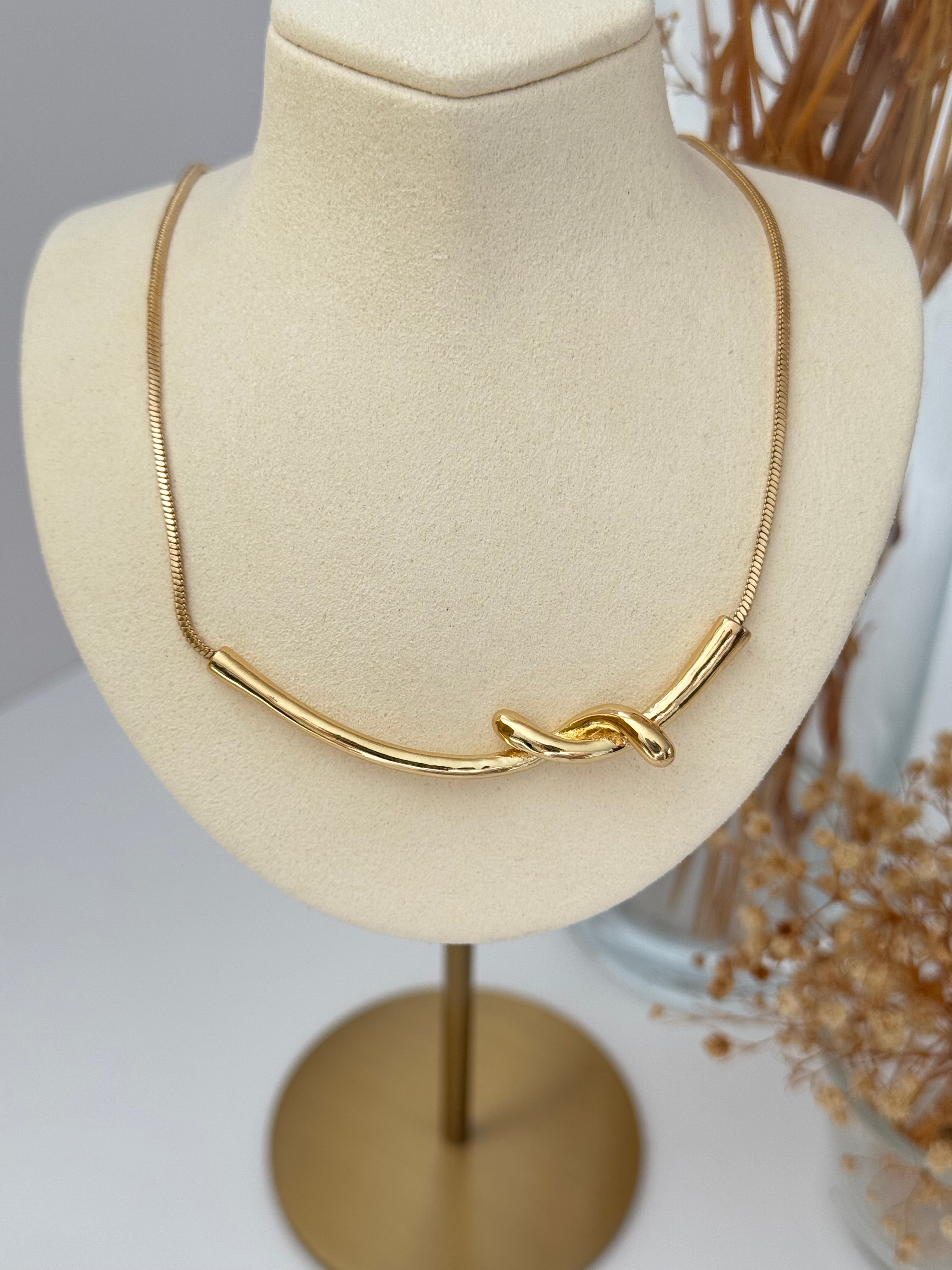 AYRA DÜĞÜM DETAYLI GOLD KOLYE