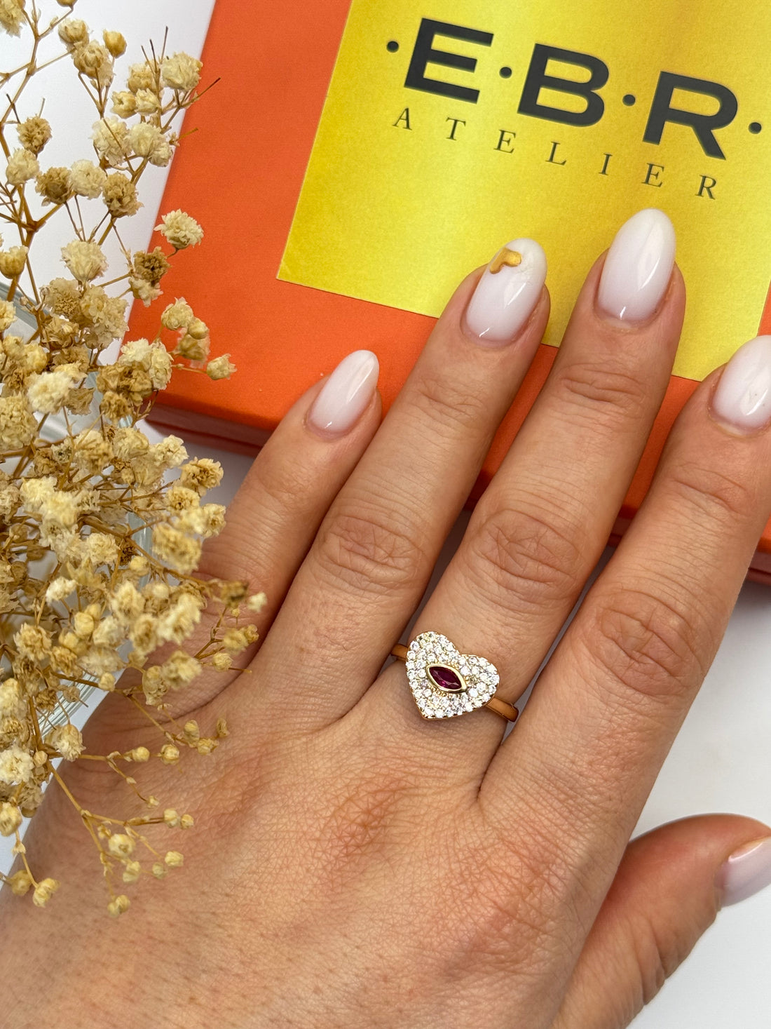 İTHAL KALP DETAYLI FUŞYA TAŞLI GOLD AYARLANABİLİR YÜZÜK