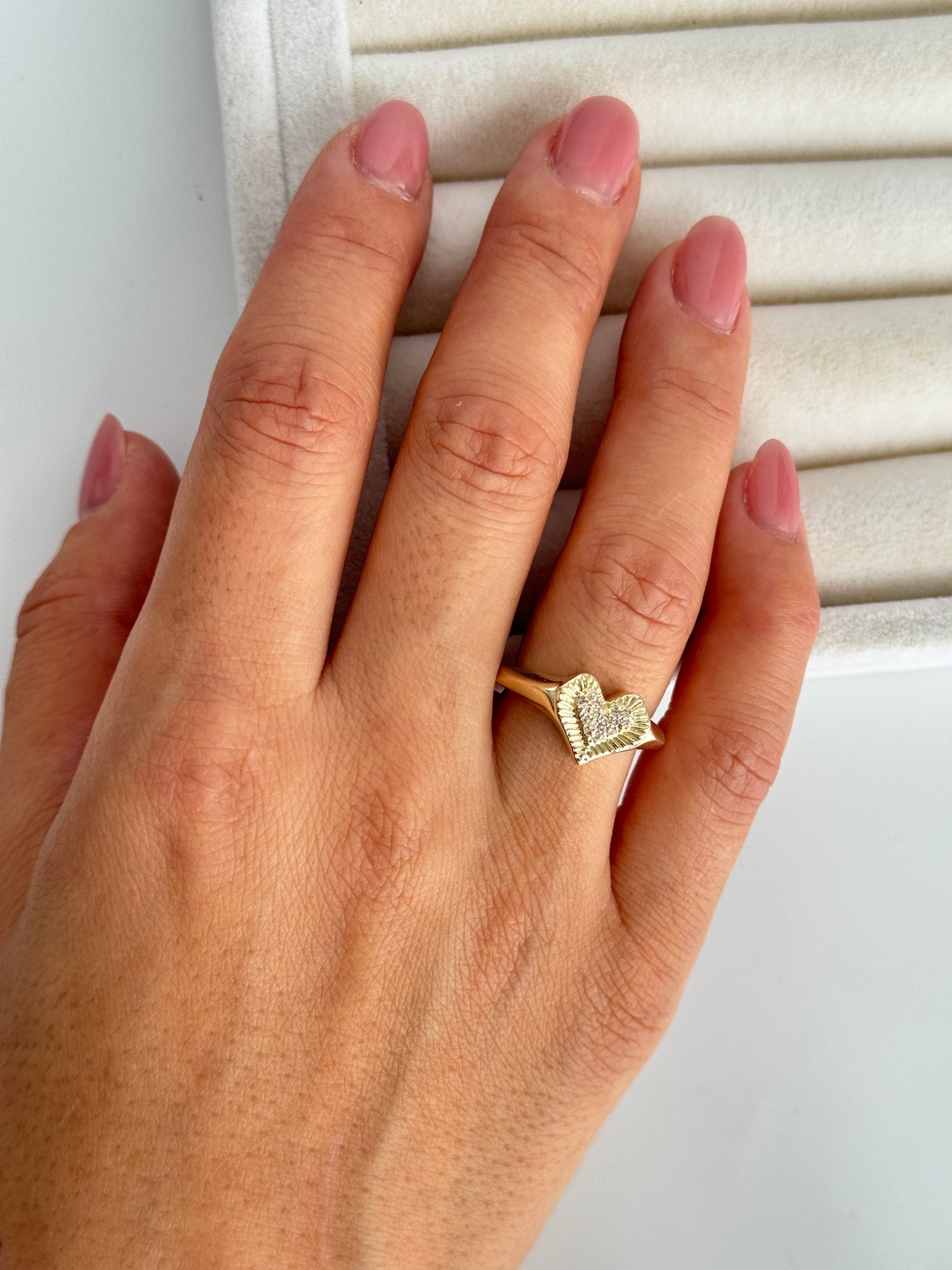 İTHAL KALP DETAYLI AYARLANABİLİR GOLD YÜZÜK