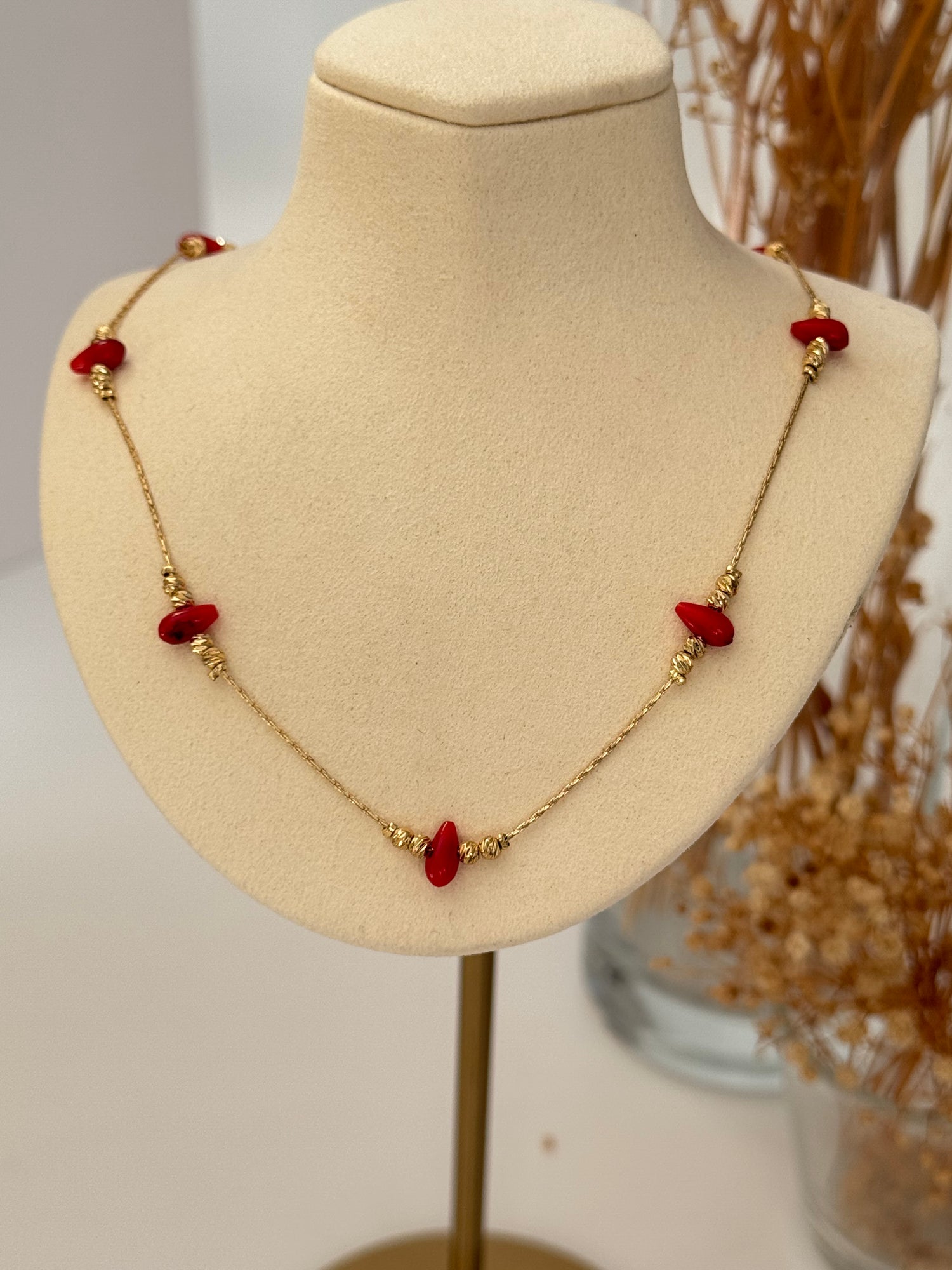 SİYARE MERCAN DOĞAL TAŞLI ALTIN KAPLAMA KOLYE