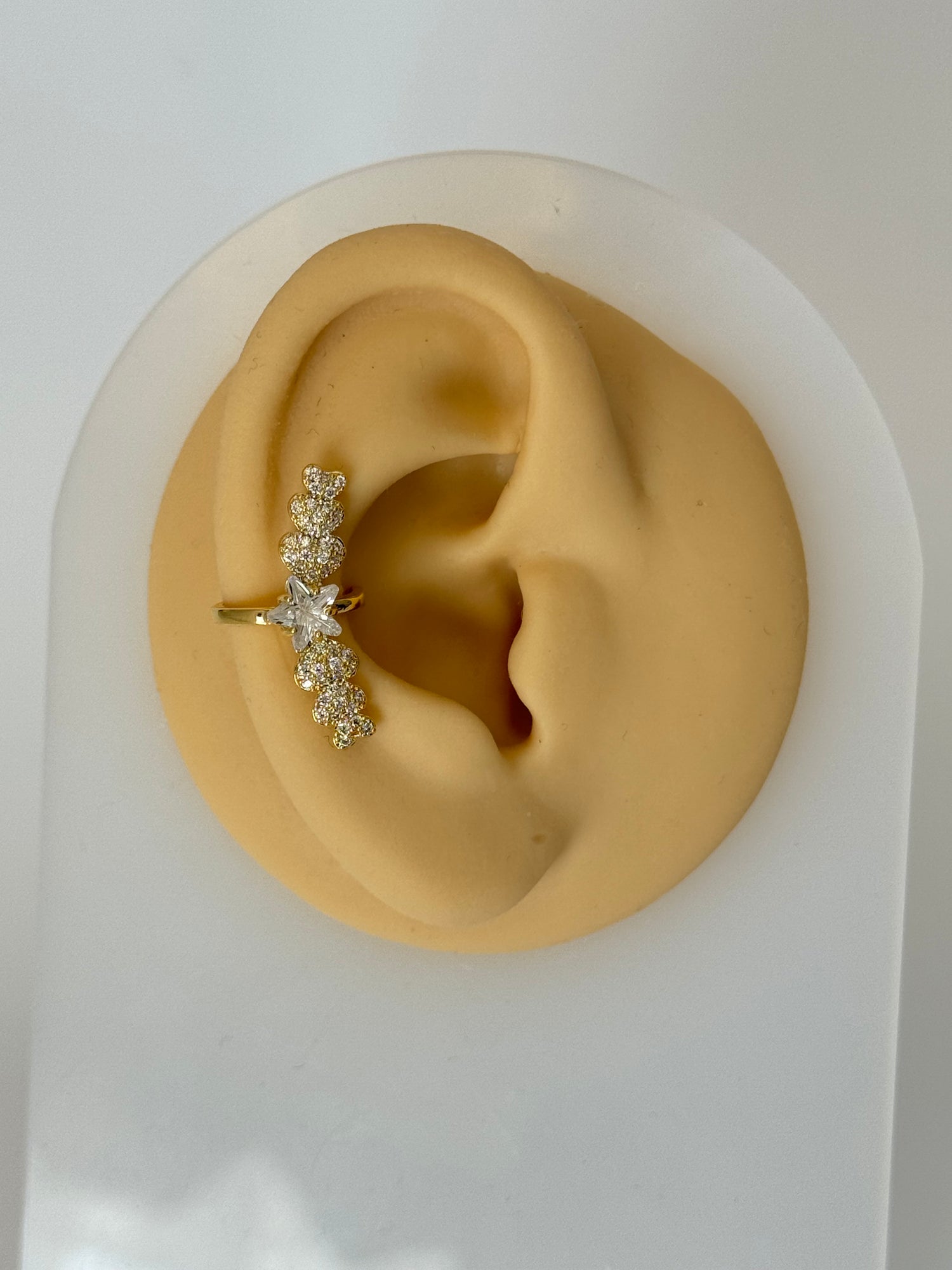 TİRA YILDIZ TAŞ DETAYLI GOLD KIKIRDAK KÜPE EARCUFF