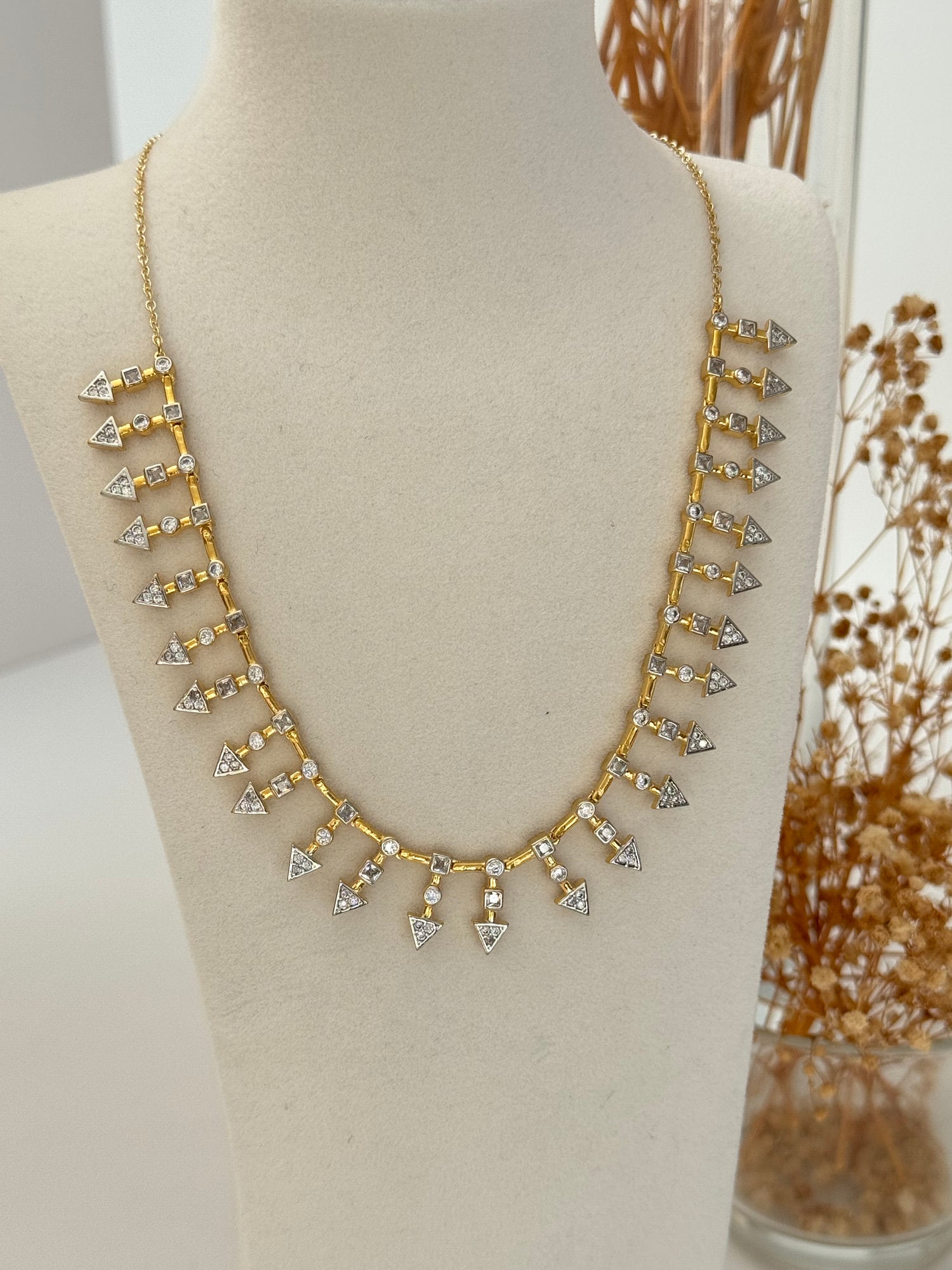 İTHAL OK DETAYLI GOLD KOLYE