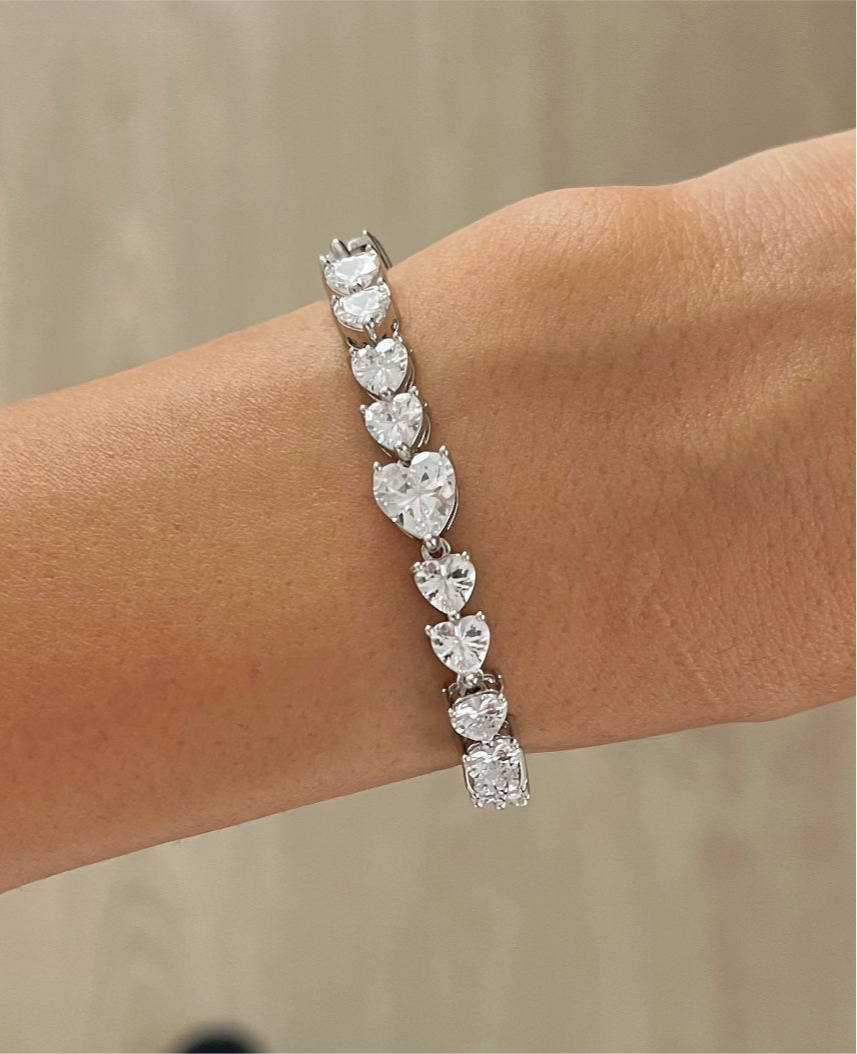 İTHAL KALP DETAYLI ZİRKON TAŞLI SU YOLU BİLEKLİK