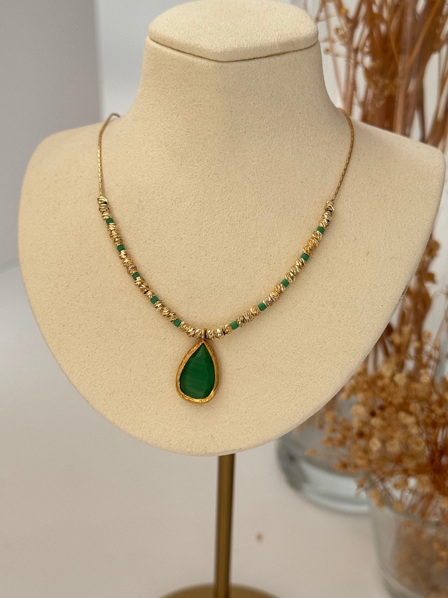 ARYAN YEŞİL TAŞLI ALTIN KAPLAMA DORİKA KOLYE