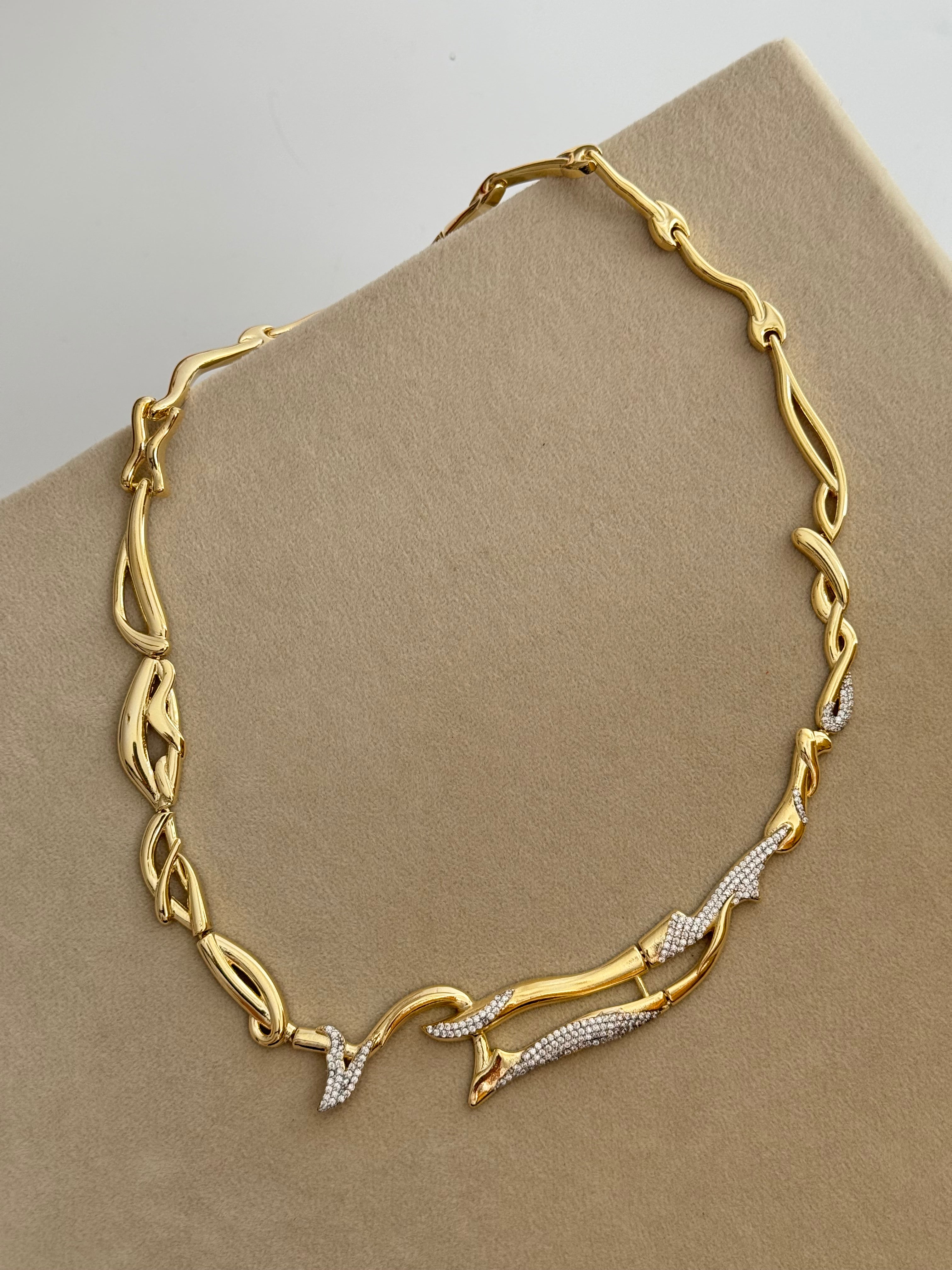 İTHAL ASİMETRİK DETAYLI GOLD KOLYE