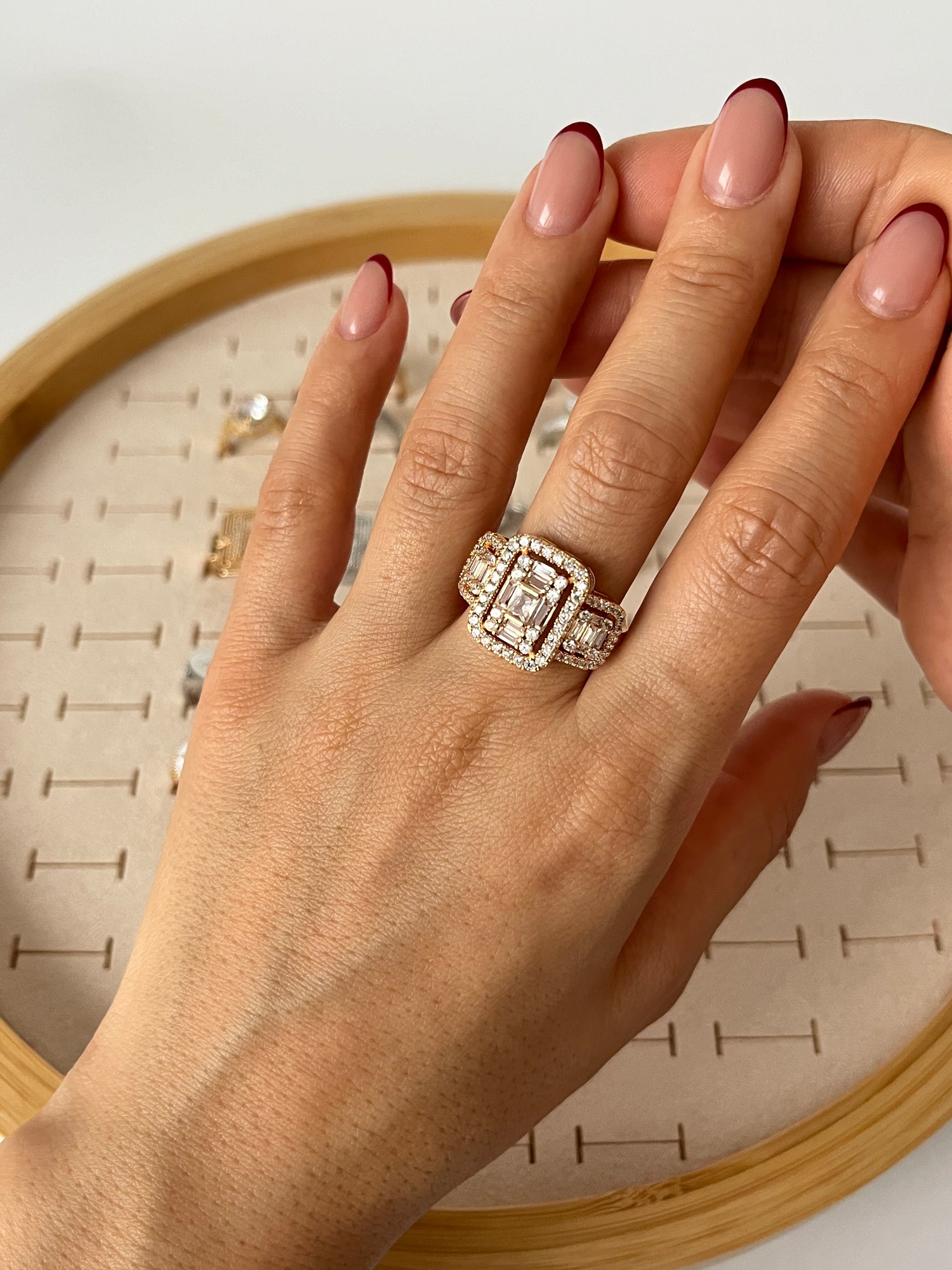 İTHAL BAGET TAŞLI GOLD AYARLANABİLİR YÜZÜK