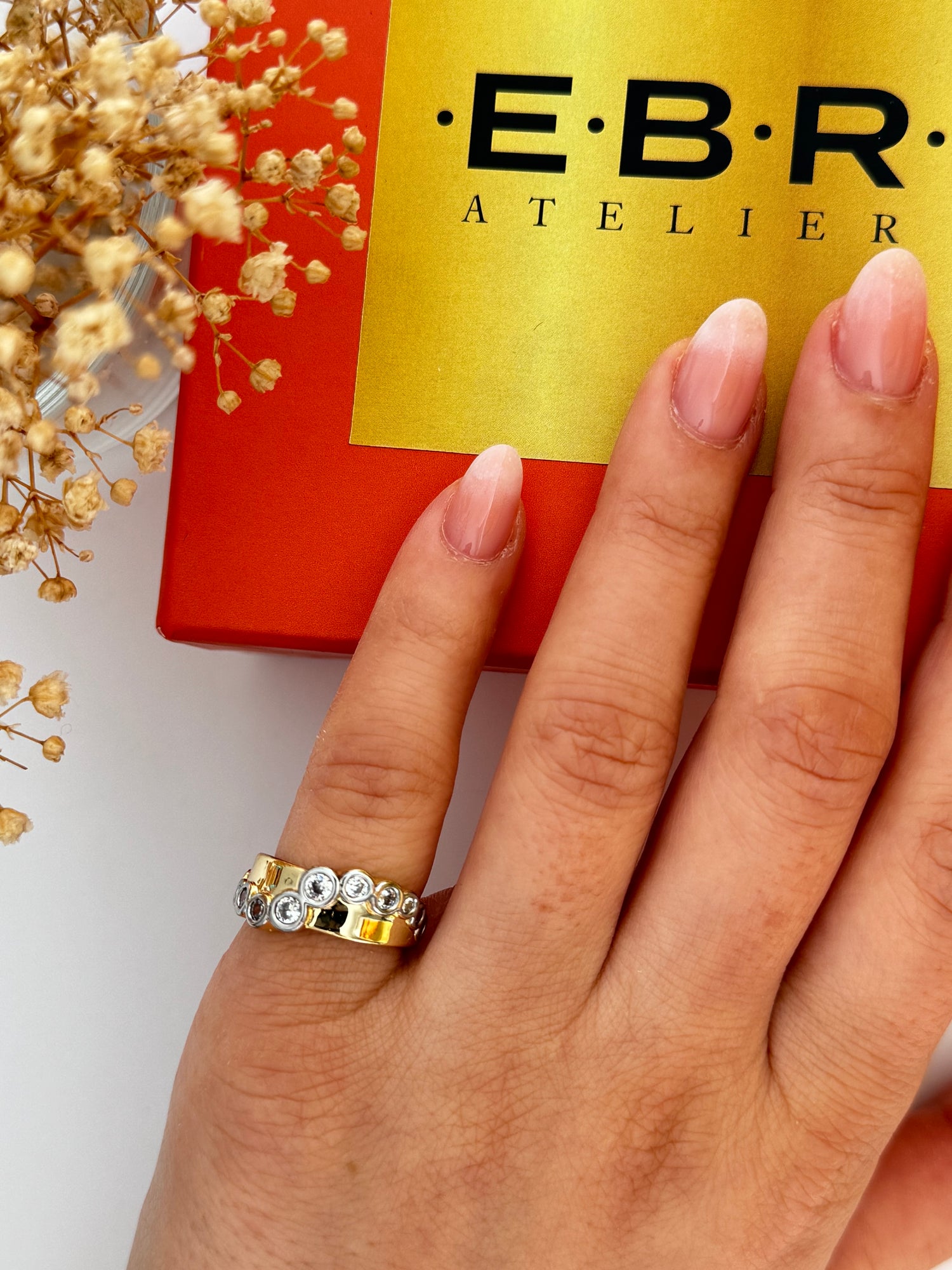 ZELUNE TAŞ DETAYLI AYARLANABİLİR SERÇE PARMAK YÜZÜK