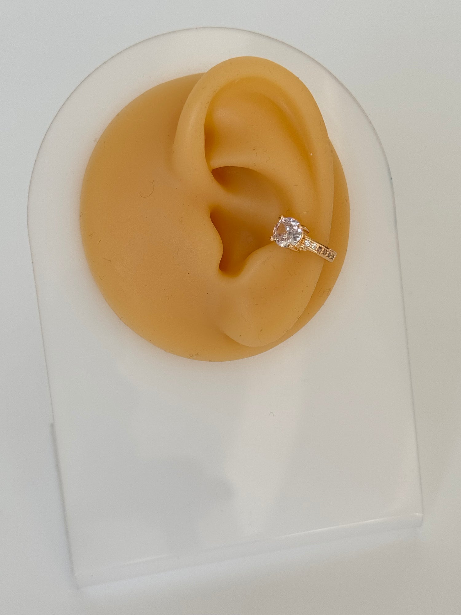 İTHAL TAŞ DETAYLI GOLD KIKIRDAK KÜPE EARCUFF