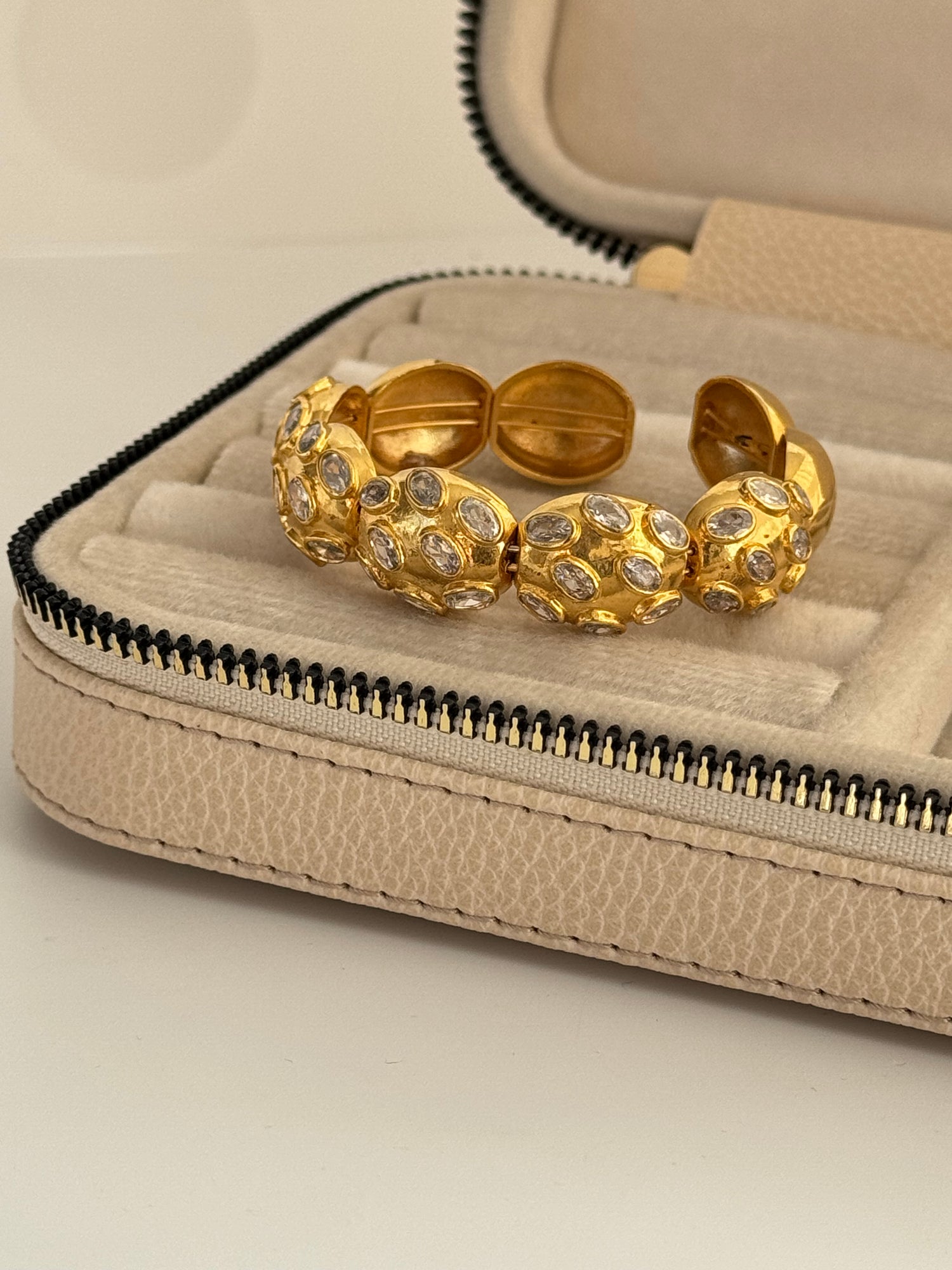 AHUZAR ALTIN KAPLAMA ZİRKON TAŞLI AYARLANABİLİR GOLD KELEPÇE BİLEKLİK