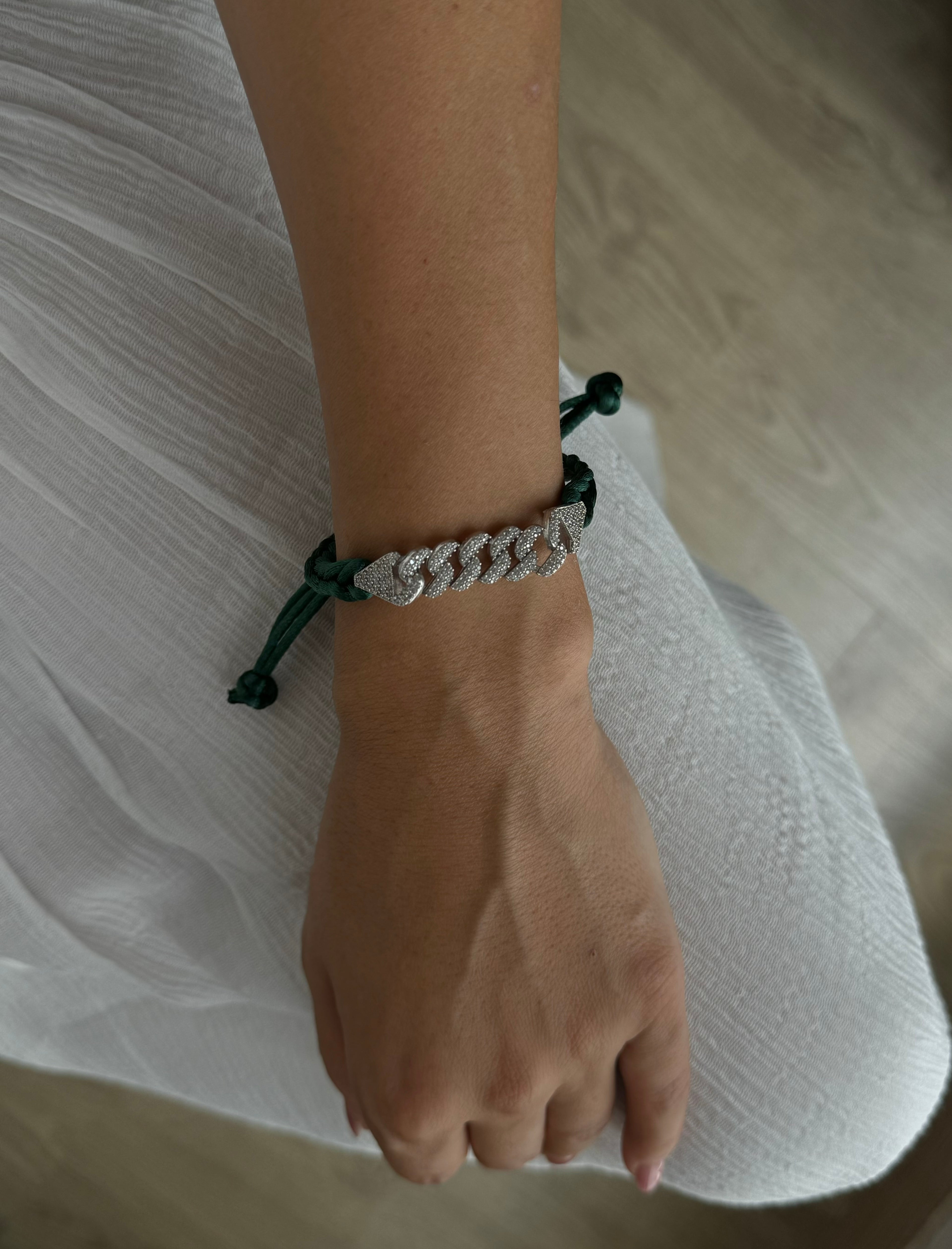 YEŞİL İPLİ TAŞLI ZİNCİR DETAYLI BİLEKLİK