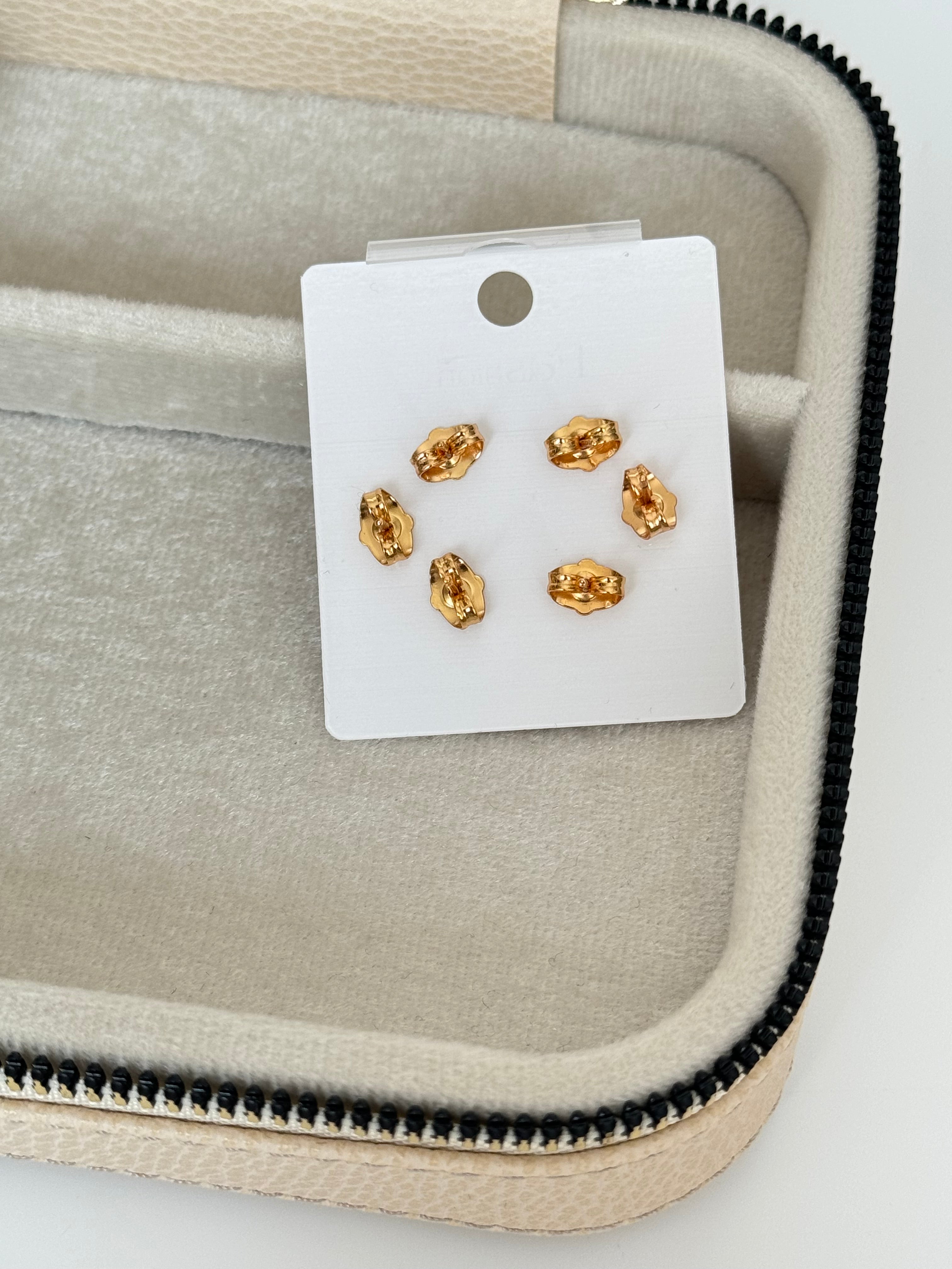 İTHAL KELEBEK DETAYLI GOLD 6LI SET KÜPE