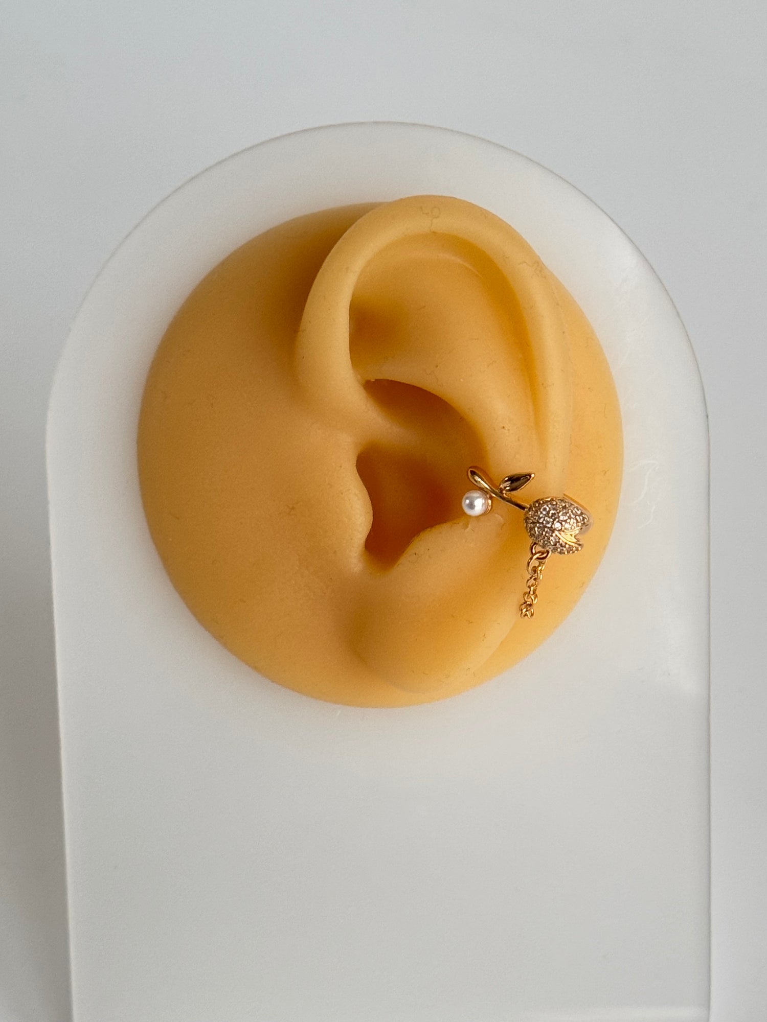 İTHAL LALE DETAYLI SOL KULAK GOLD KIKIRDAK KÜPE EARCUFF